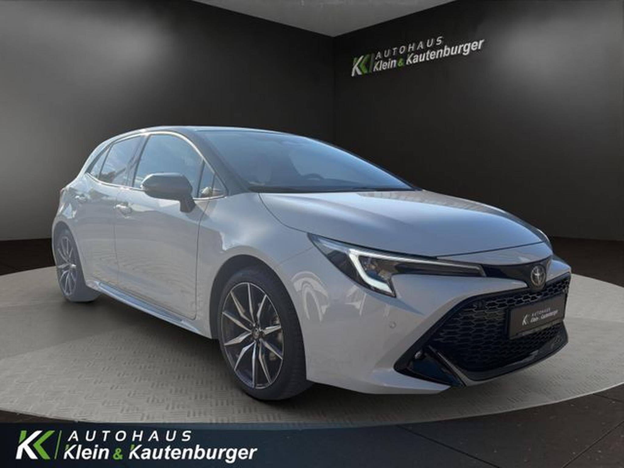 Toyota Corolla Corolla 1.8 GR Sport +VIRTUAL+KAMERA+WINTERPAKET (2025) - Photo 3