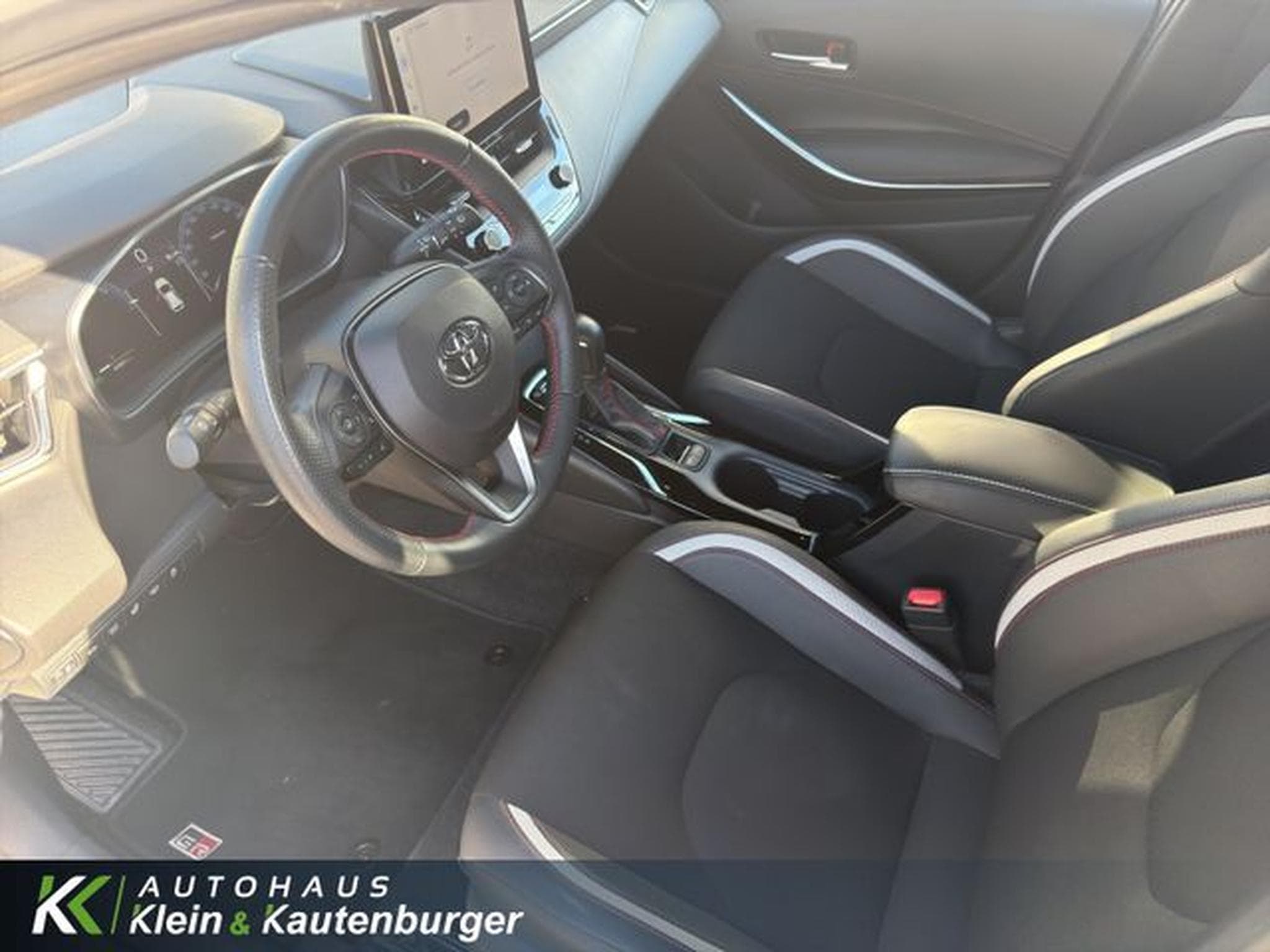 Toyota Corolla Corolla 1.8 GR Sport +VIRTUAL+KAMERA+WINTERPAKET (2025) - Photo 11