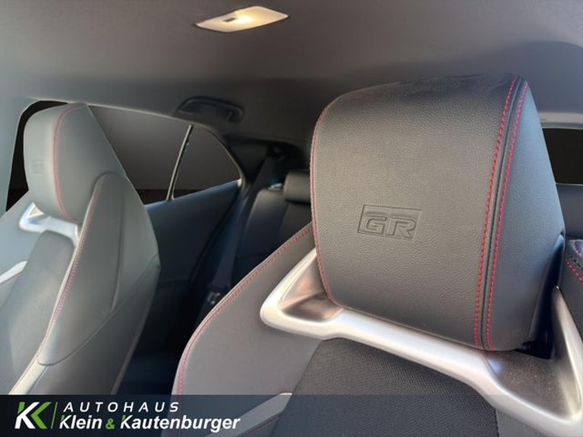 Toyota Corolla Corolla 1.8 GR Sport +VIRTUAL+KAMERA+WINTERPAKET (2025) - Photo 13