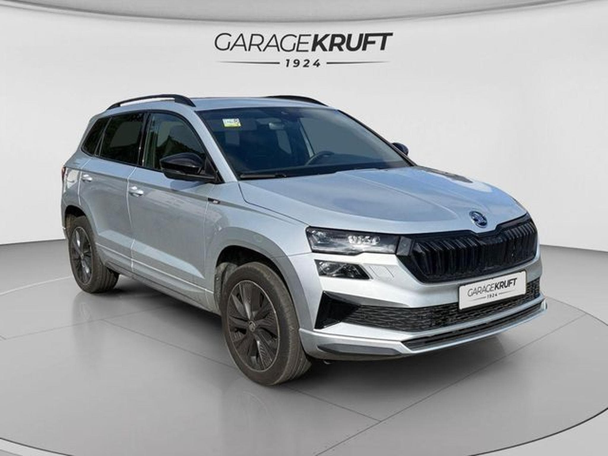 Skoda Karoq Karoq Sportline 1.5 TSI - AHK, Navi, R-View (2023) - Foto 8