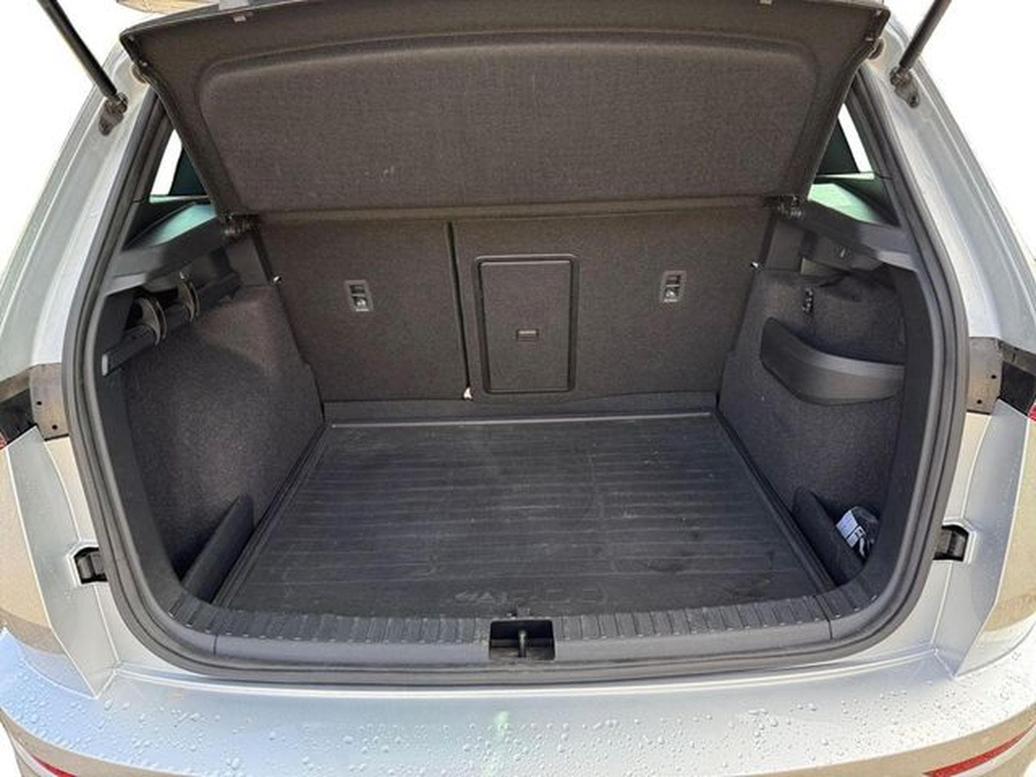 Skoda Karoq Karoq Sportline 1.5 TSI - AHK, Navi, R-View (2023) - Foto 15
