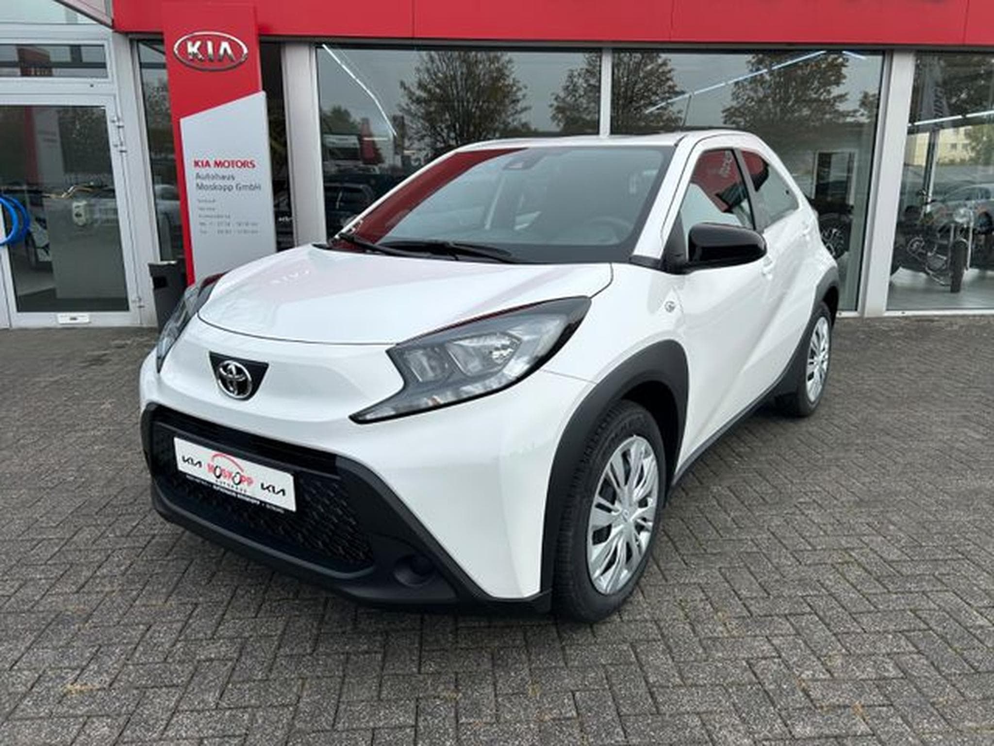 Toyota Aygo Aygo X 1,0 VVT-i Business SHZ Kamera DAB  Klima (2025) - Foto 3