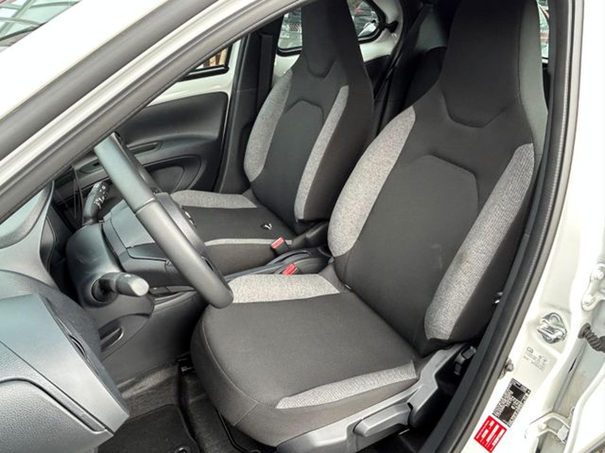 Toyota Aygo Aygo X 1,0 VVT-i Business SHZ Kamera DAB  Klima (2025) - Foto 10