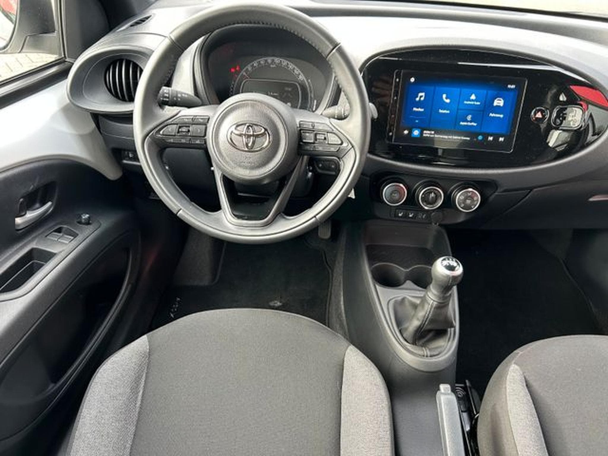 Toyota Aygo Aygo X 1,0 VVT-i Business SHZ Kamera DAB  Klima (2025) - Foto 13