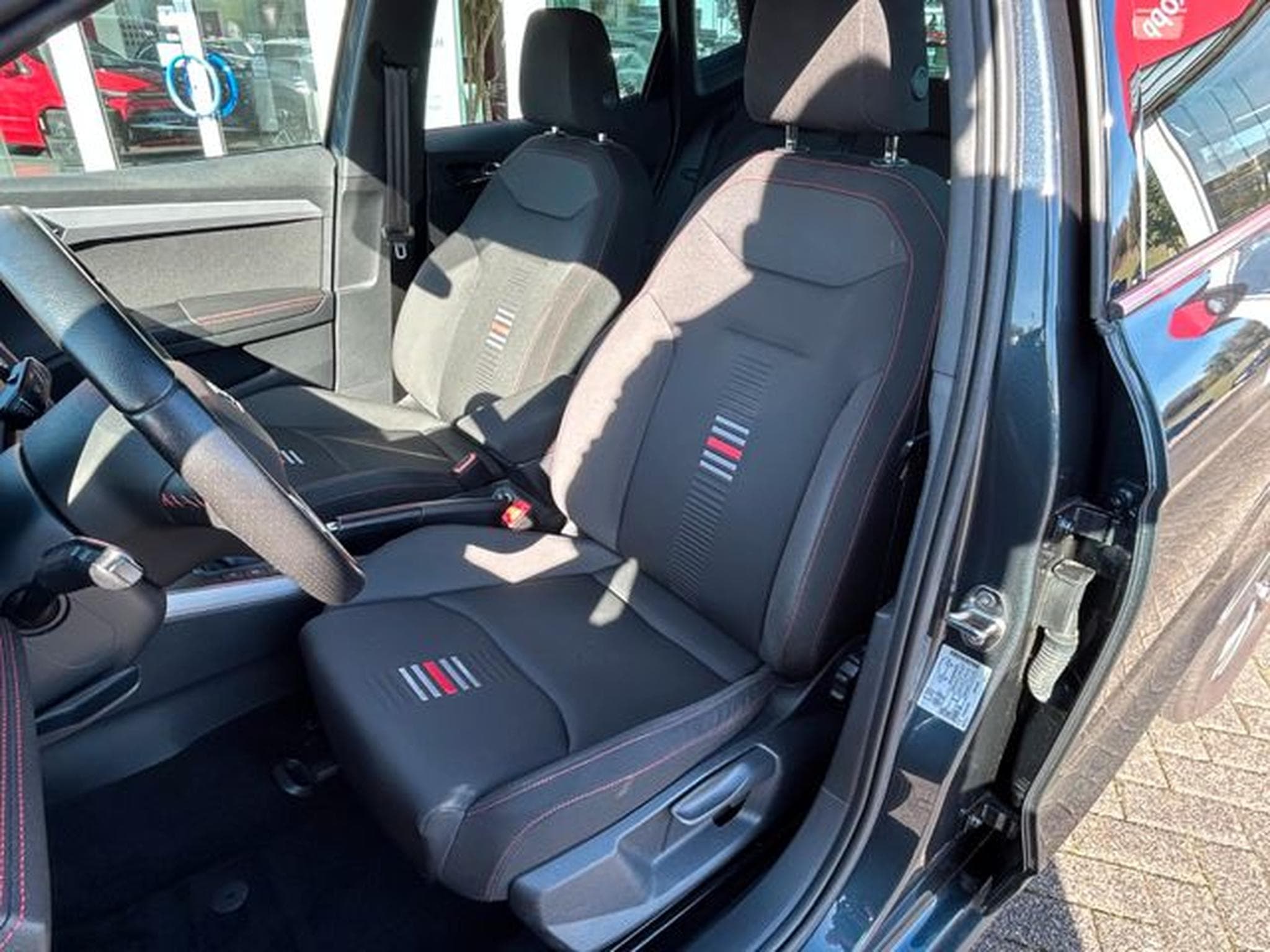 Seat Arona Arona FR 1,0TSI Navi Kamera SHZ LED CarPlay DAB (2018) - Foto 10