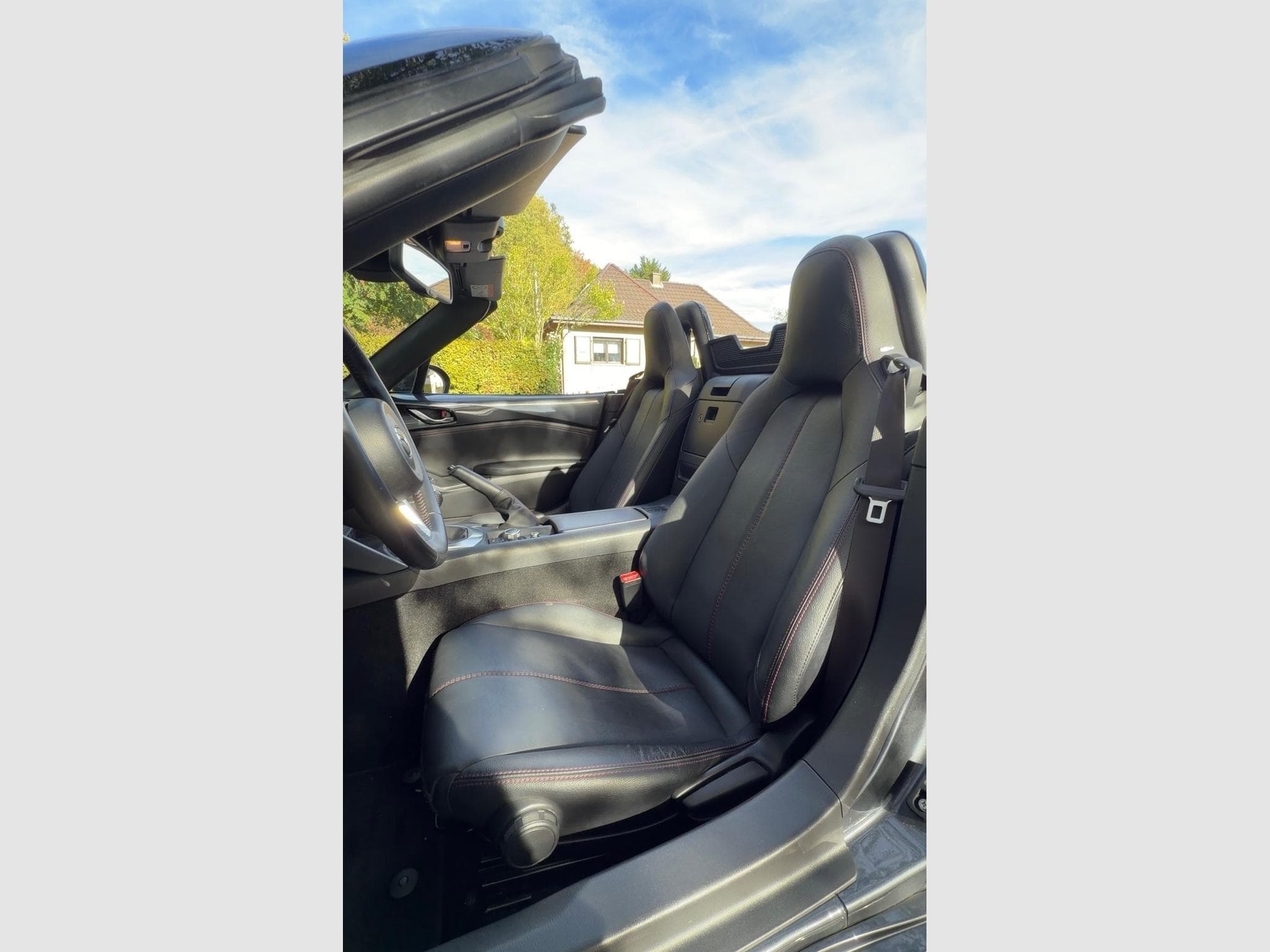 Mazda MX-5 1.5 Skyactiv (2016) - Photo 8