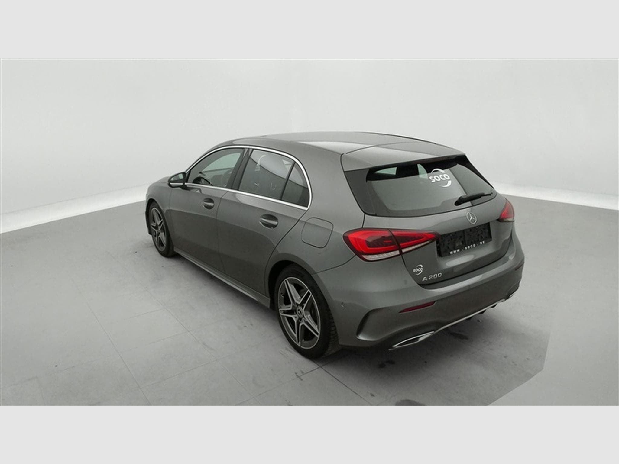 Mercedes A 200 AMG Line *NAVI/CARPLAY/Pack NIGHT/FULL LED/CAMERA/JA18* (2020) - Photo 2