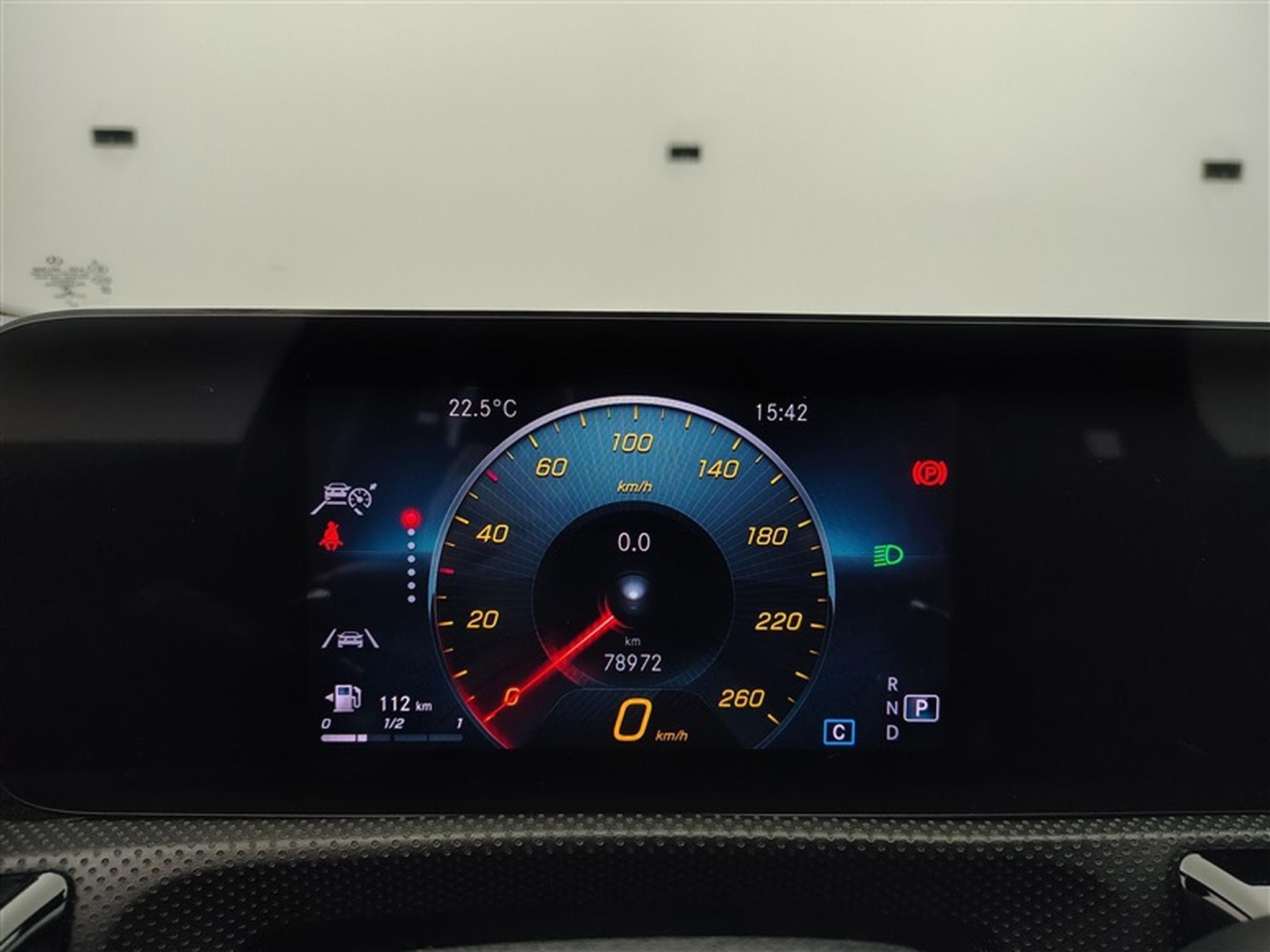 Mercedes A 200 AMG Line *NAVI/CARPLAY/Pack NIGHT/FULL LED/CAMERA/JA18* (2020) - Photo 10