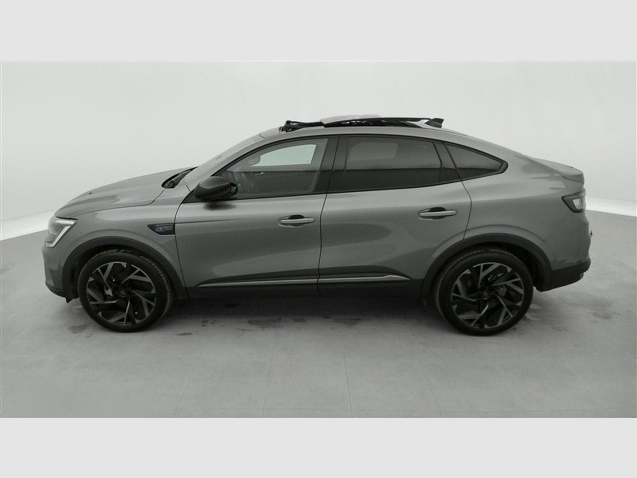 Renault Arkana 1.6i E-TECH HEV Esprit Alpine **CAM/NAVI/LED/CARPLAY** (2026) - Photo 3