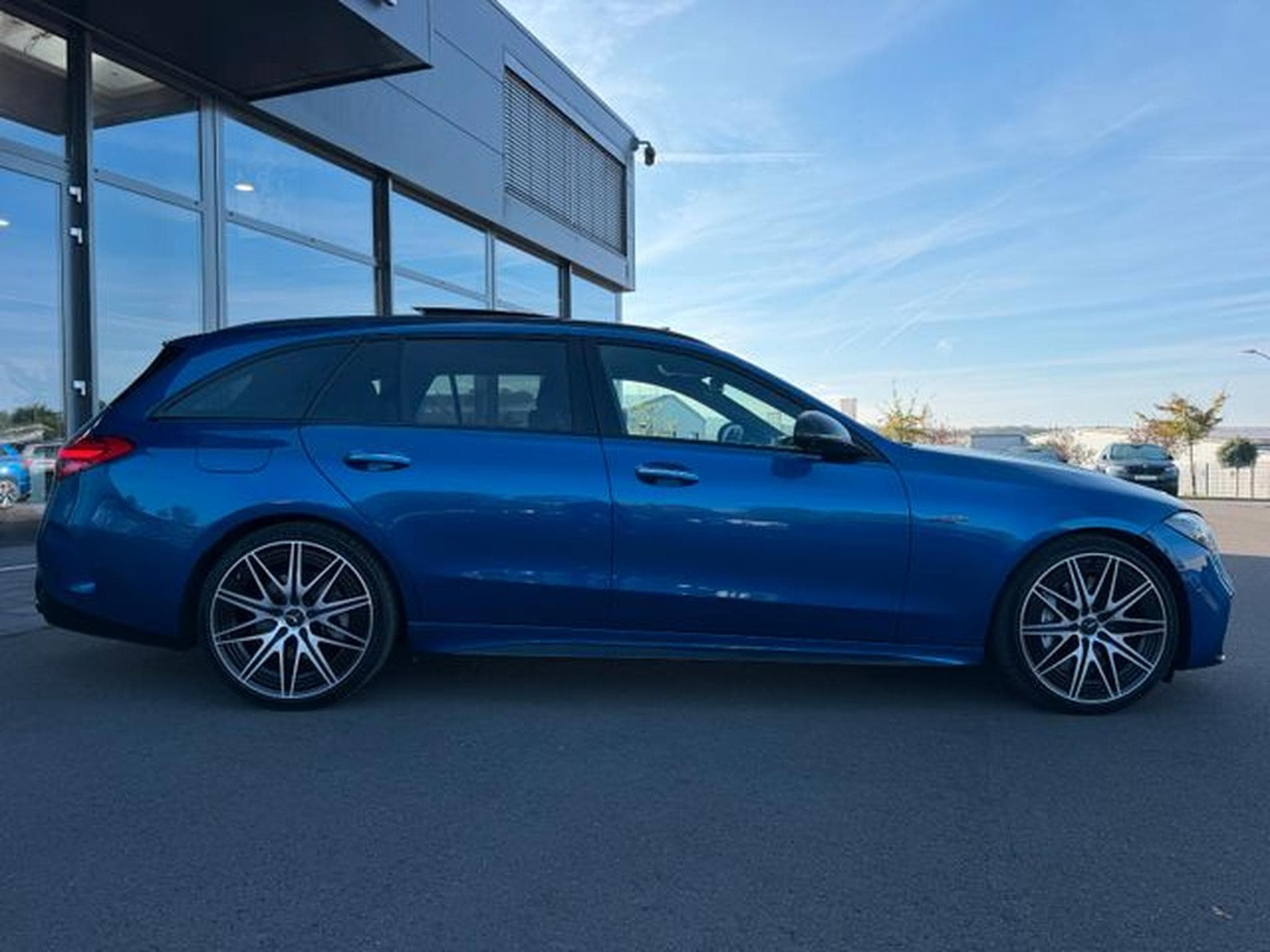 Mercedes C 43 AMG C 43 AMG T 4Matic Pano AHK 20"Burmester 1.Hand (2025) - Photo 8