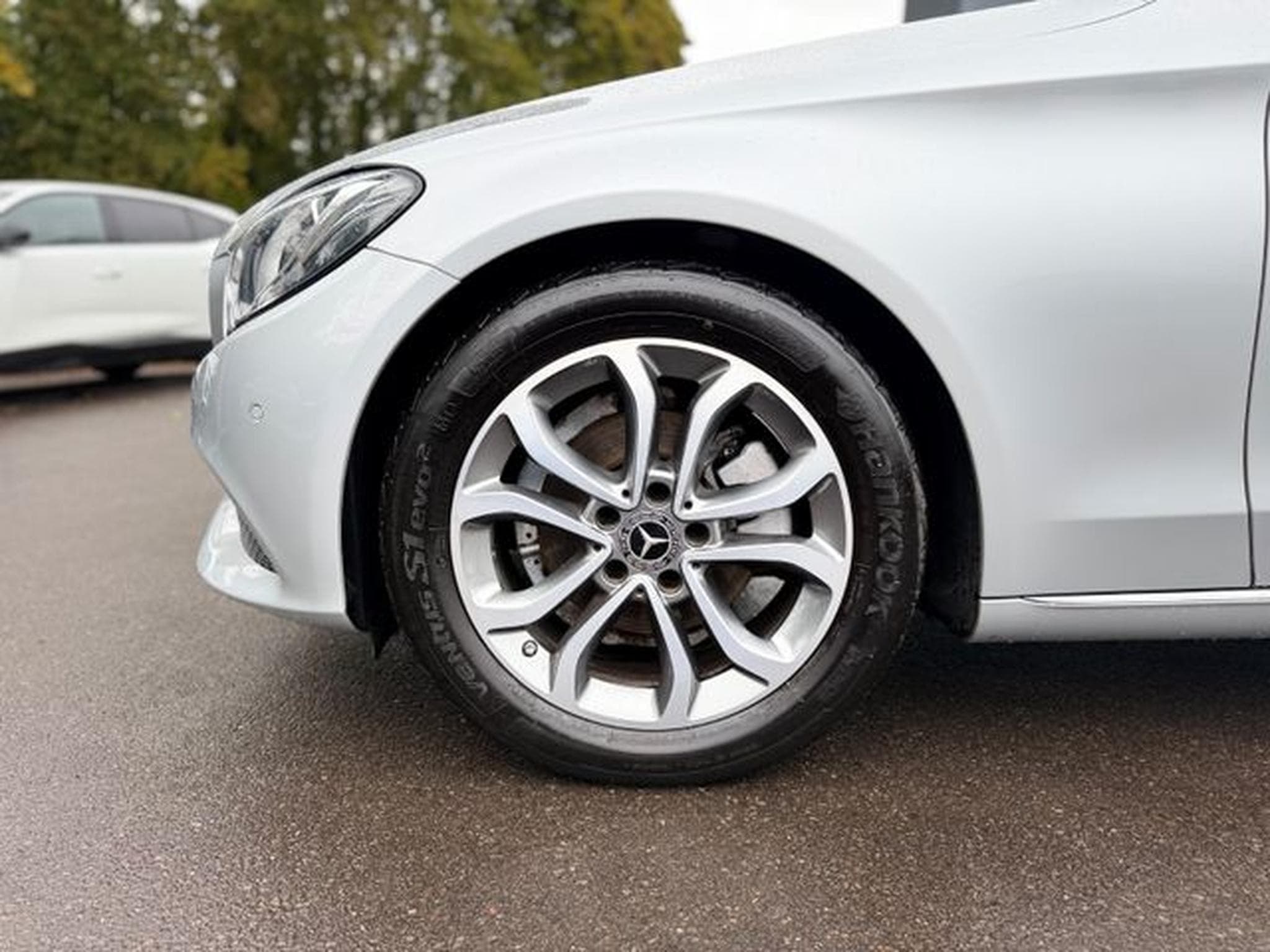 Mercedes C 180 C180 CGI T*AVANTGARDE*NAVI*SITZHEIZUNG*PDC* (2018) - Photo 14