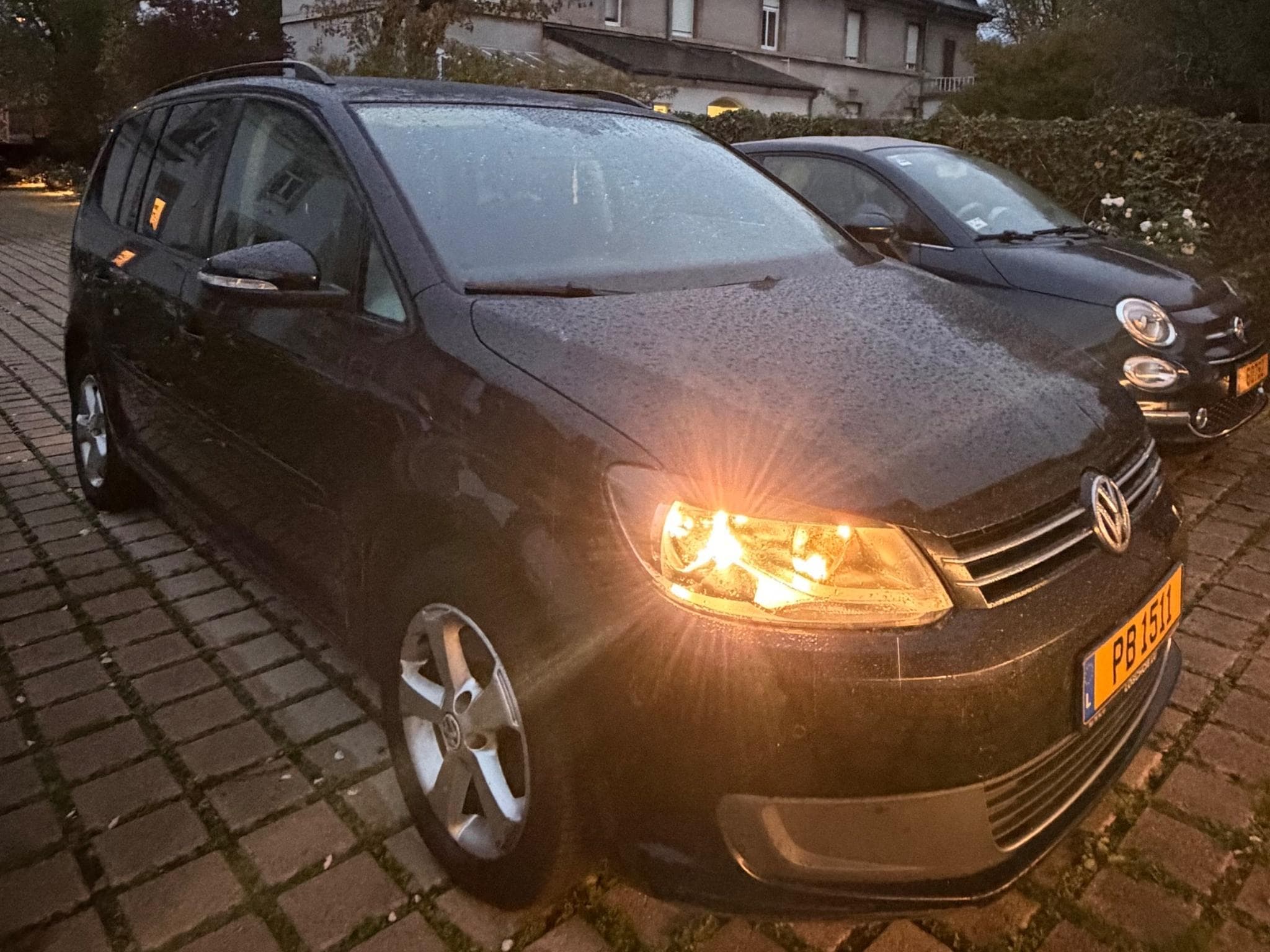 VW Touran (2013) - Photo 2