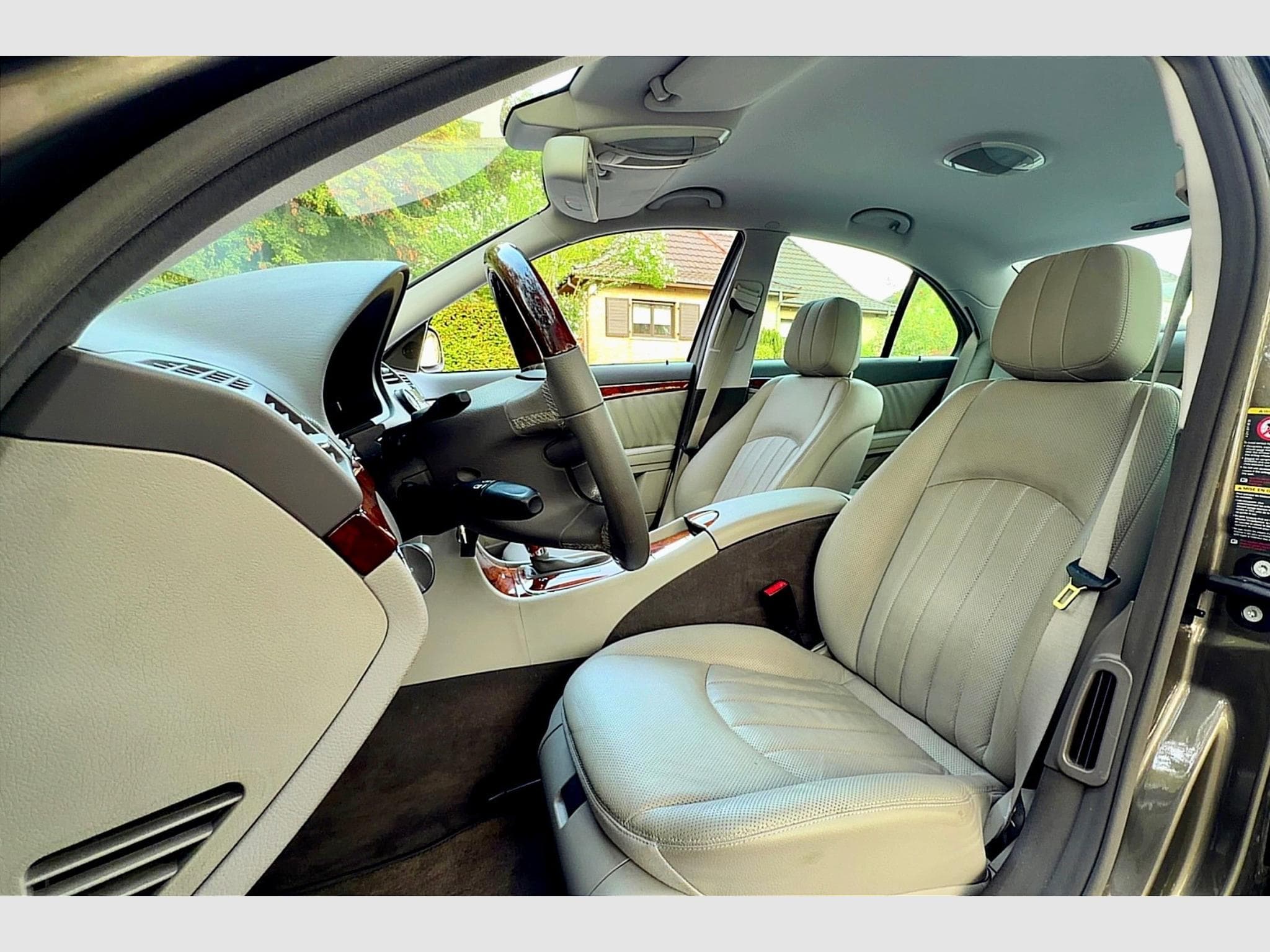 Mercedes E 350 Elegance Auto. (2008) - Photo 8