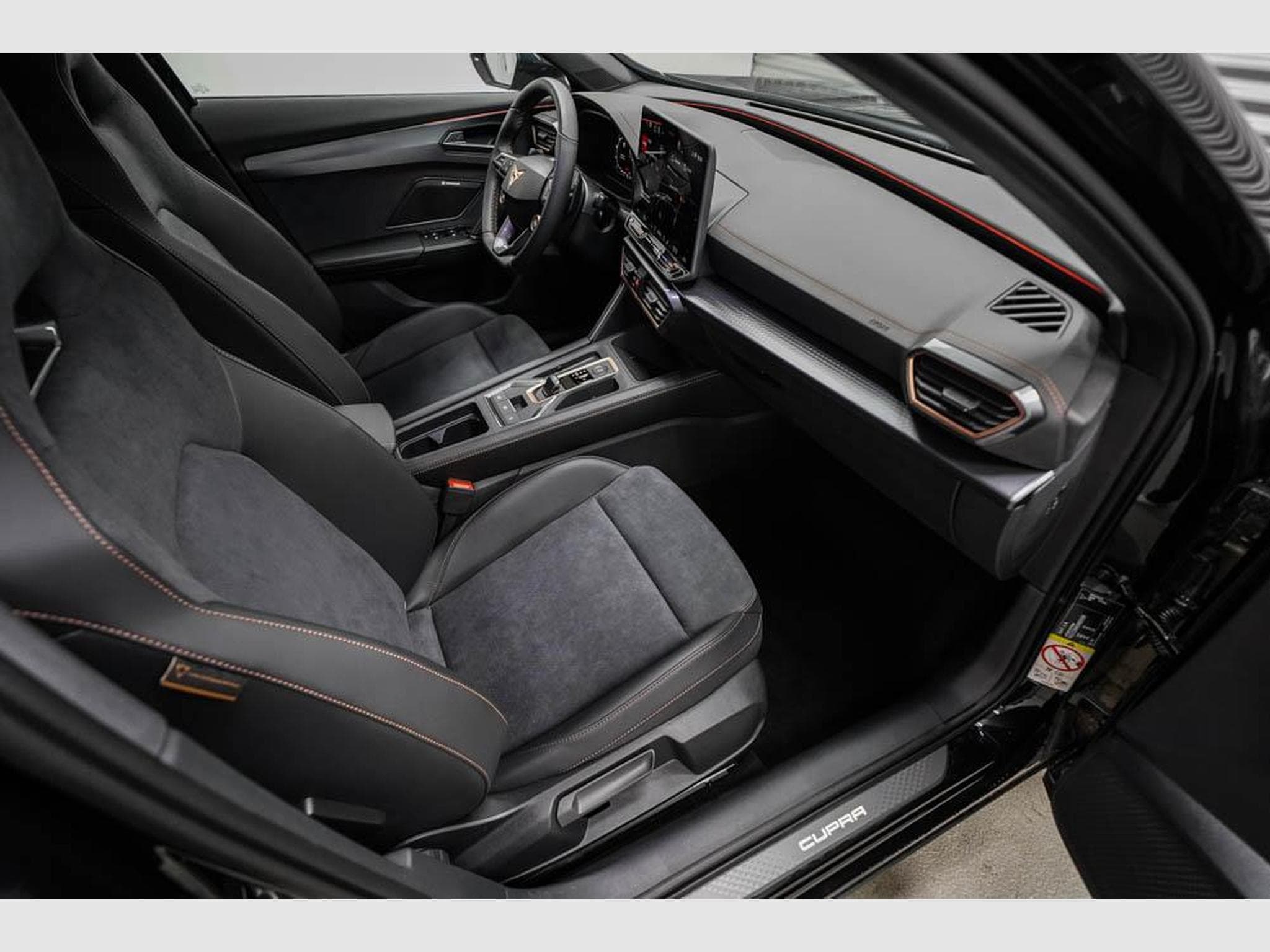 Cupra Formentor 1,5 eHybrid VZ (2026) - Foto 20