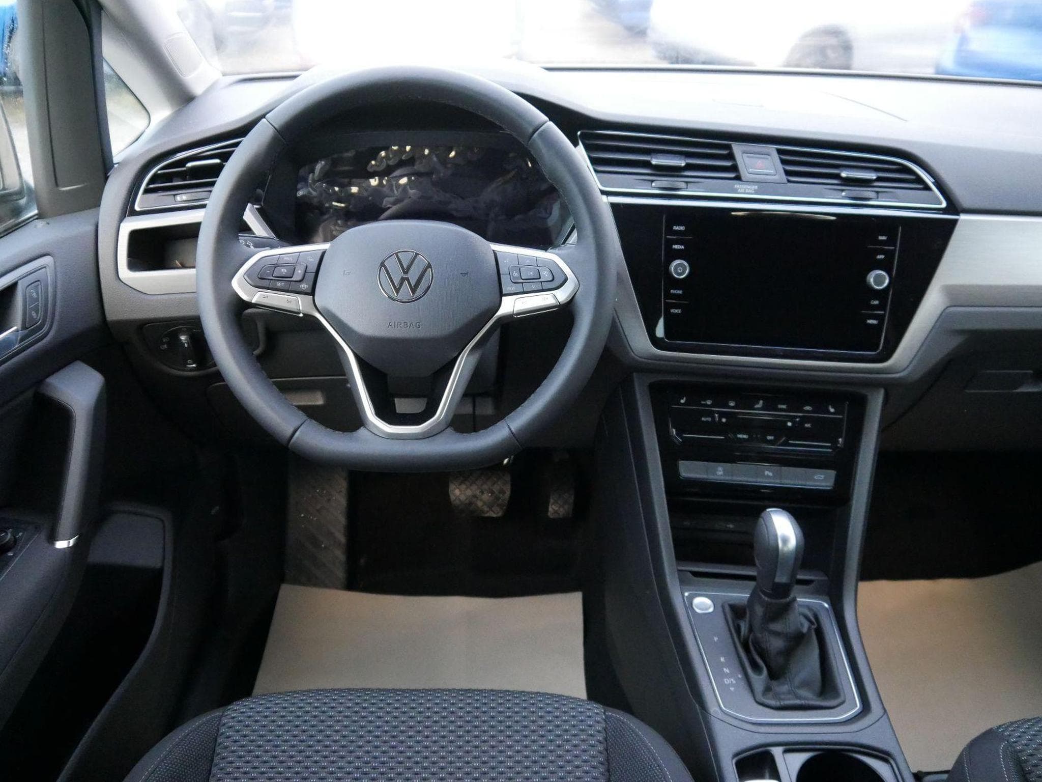 VW Touran Comfortline (2026) - Foto 11