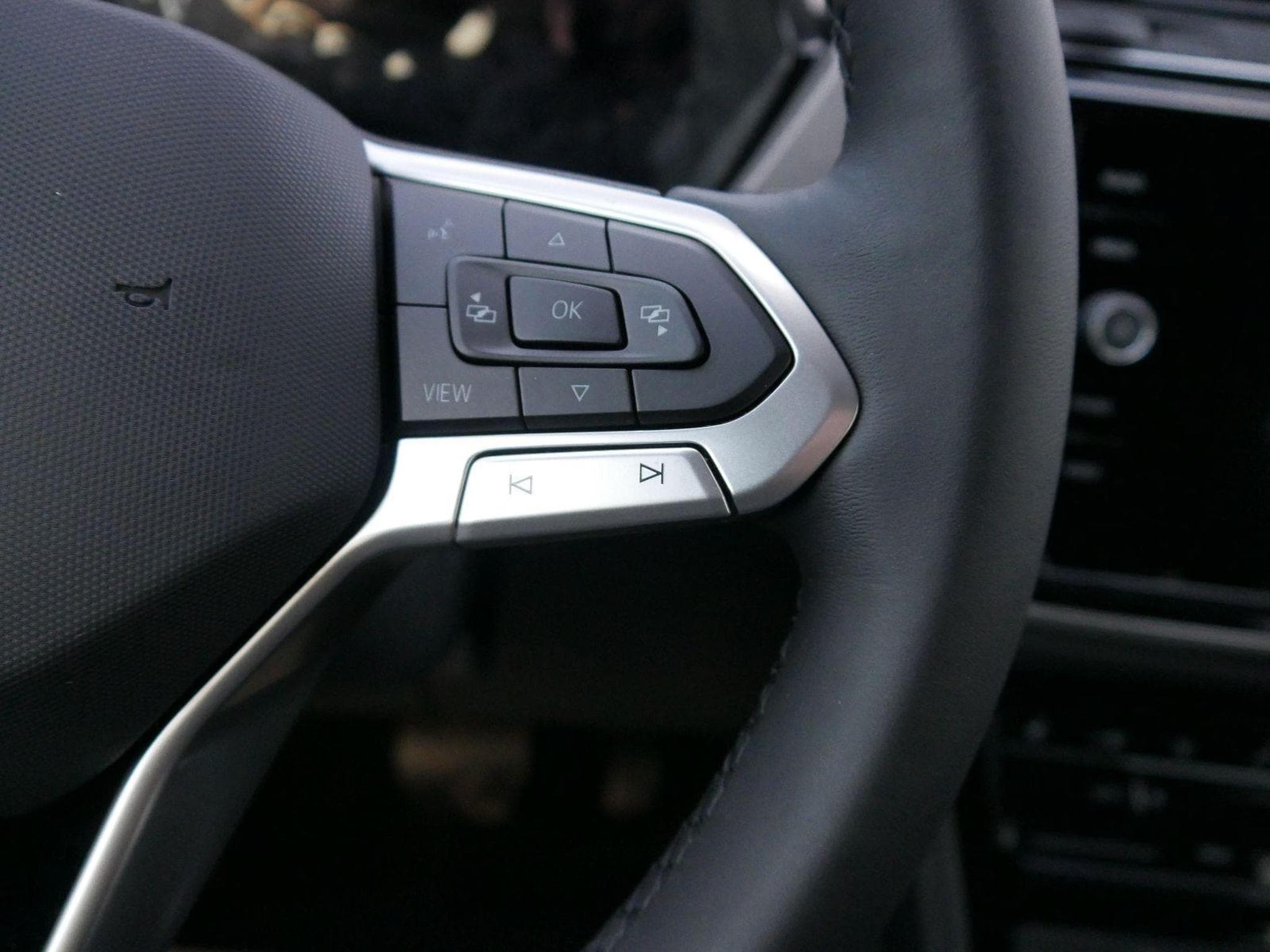 VW Touran Comfortline (2026) - Foto 13