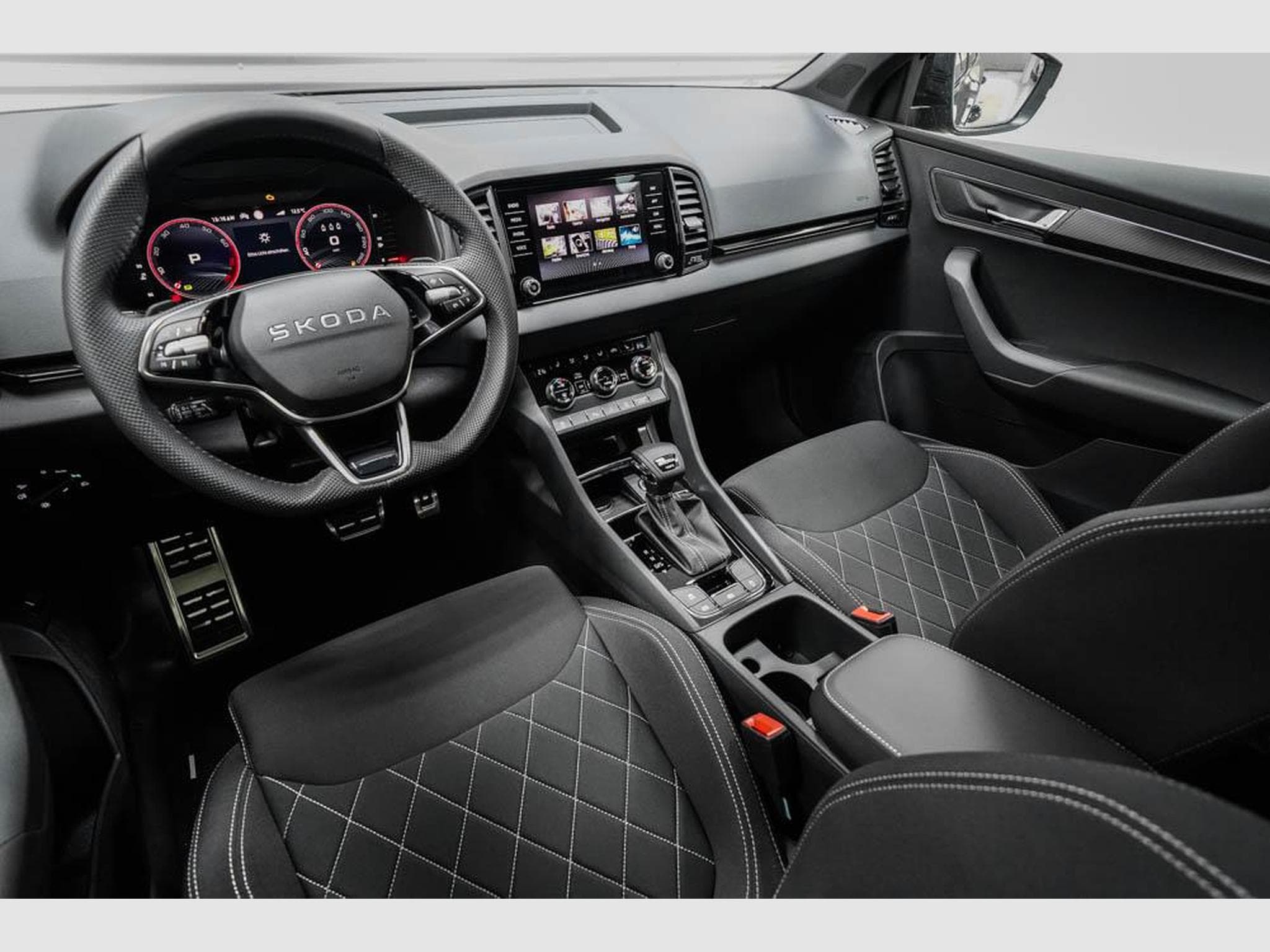 Skoda Karoq 2,0 TSI DSG (2026) - Foto 7