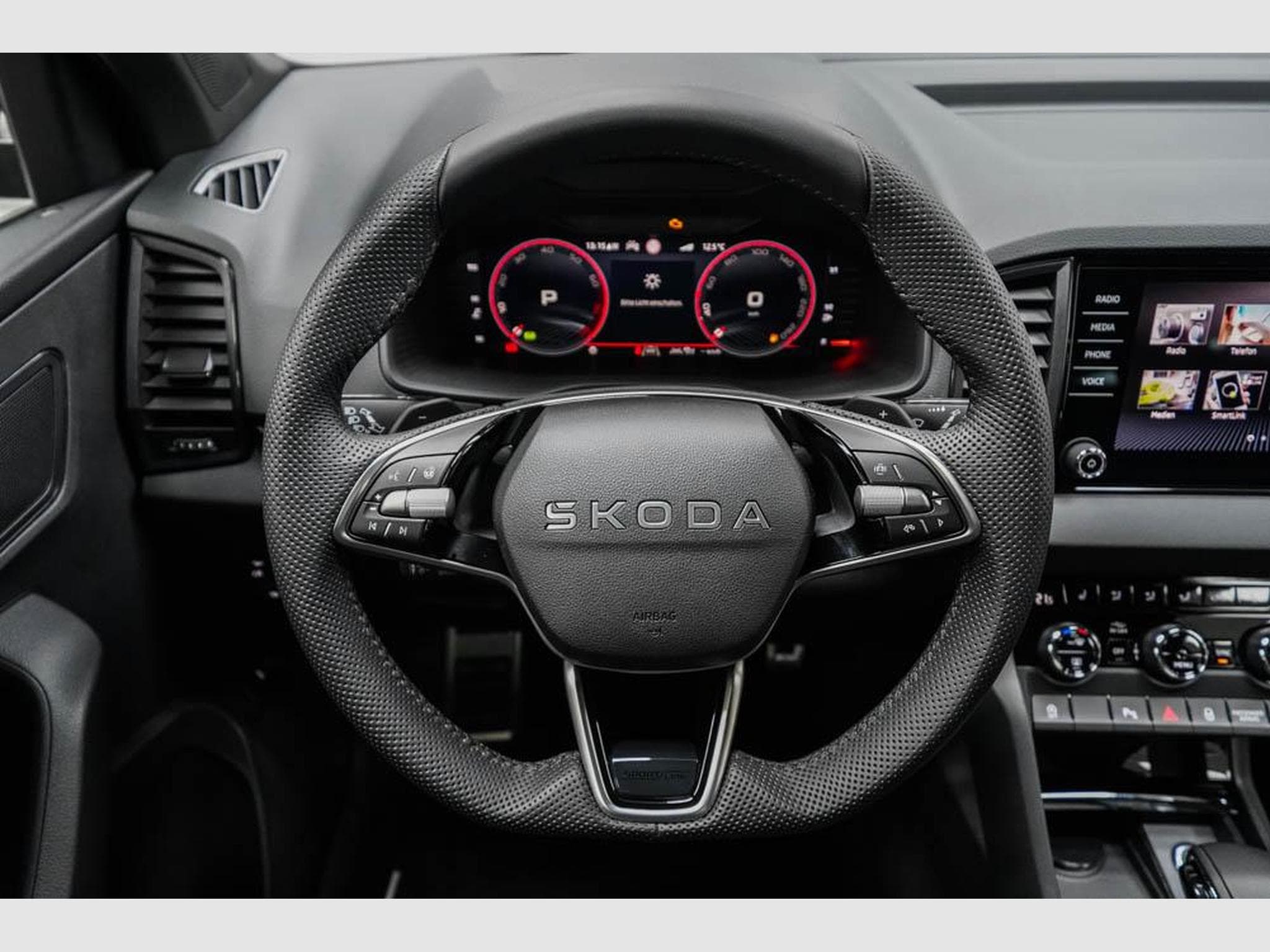 Skoda Karoq 2,0 TSI DSG (2026) - Foto 9