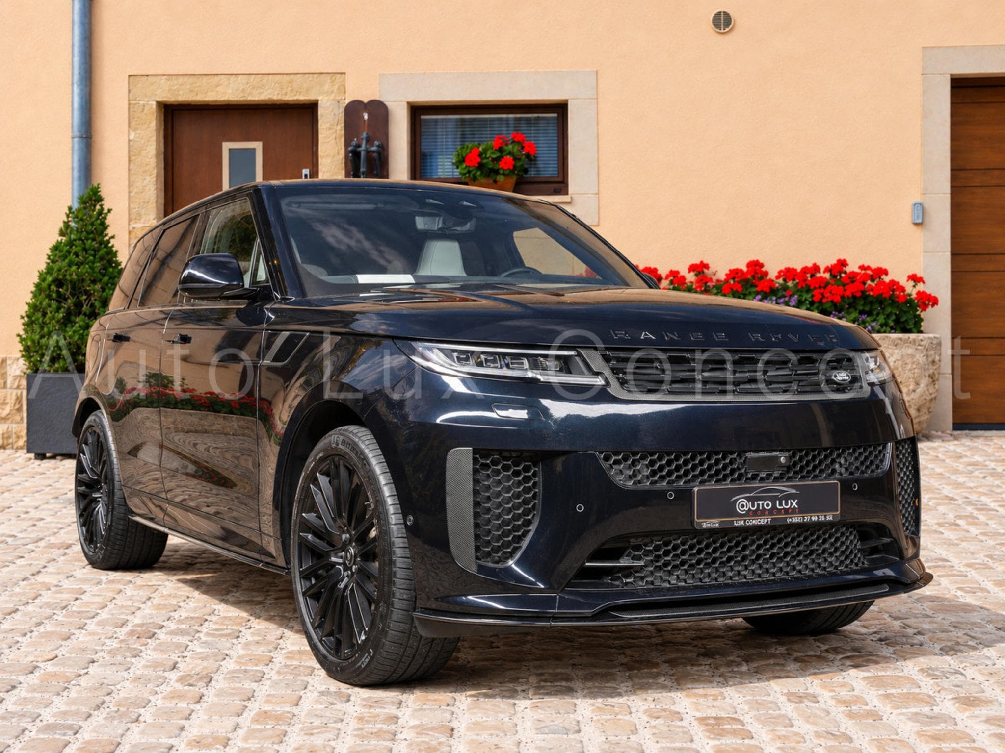 Land-Rover Range Rover Sport P635 SV Edition Two (2025) - Photo 2