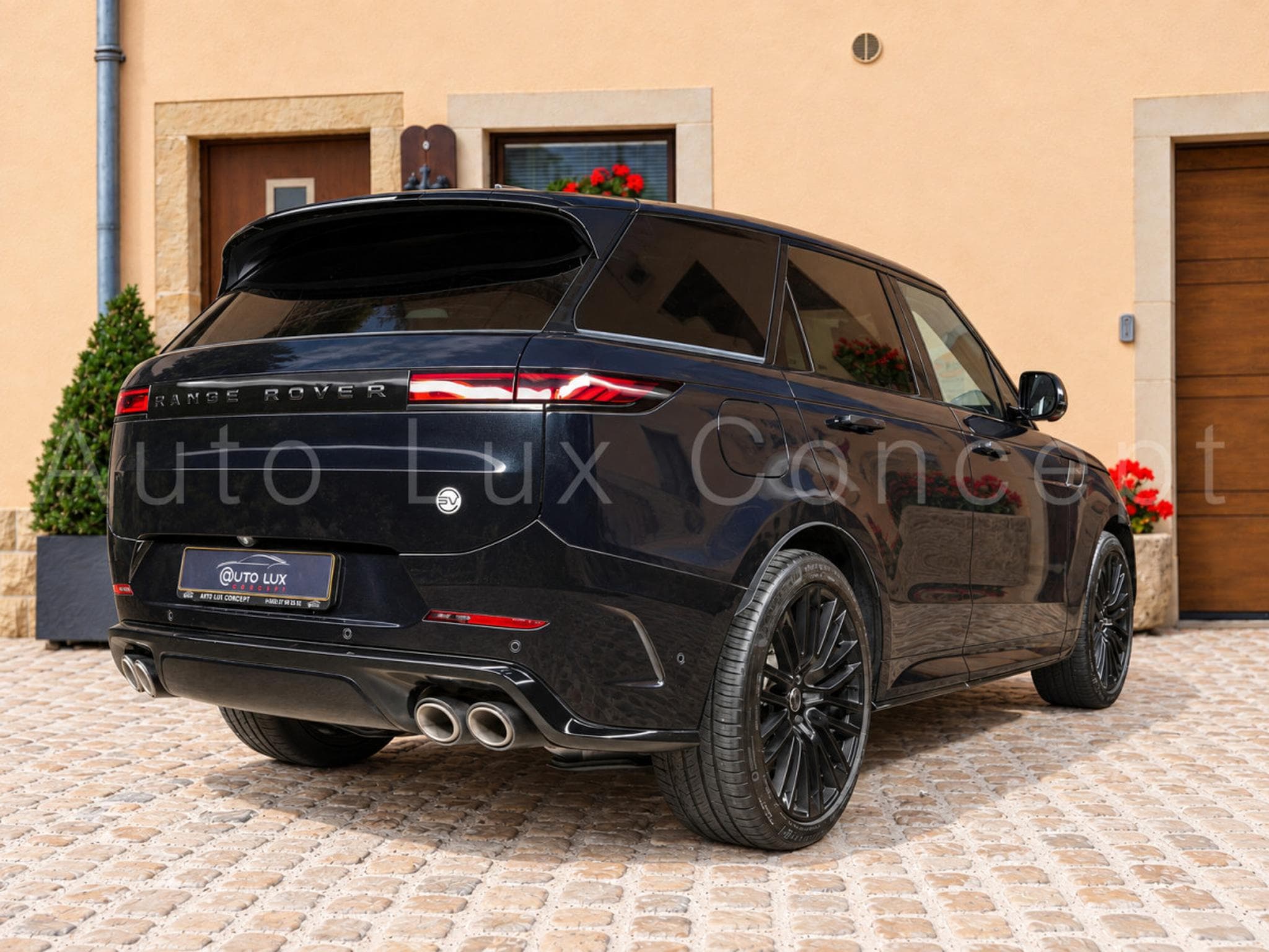 Land-Rover Range Rover Sport P635 SV Edition Two (2025) - Photo 3