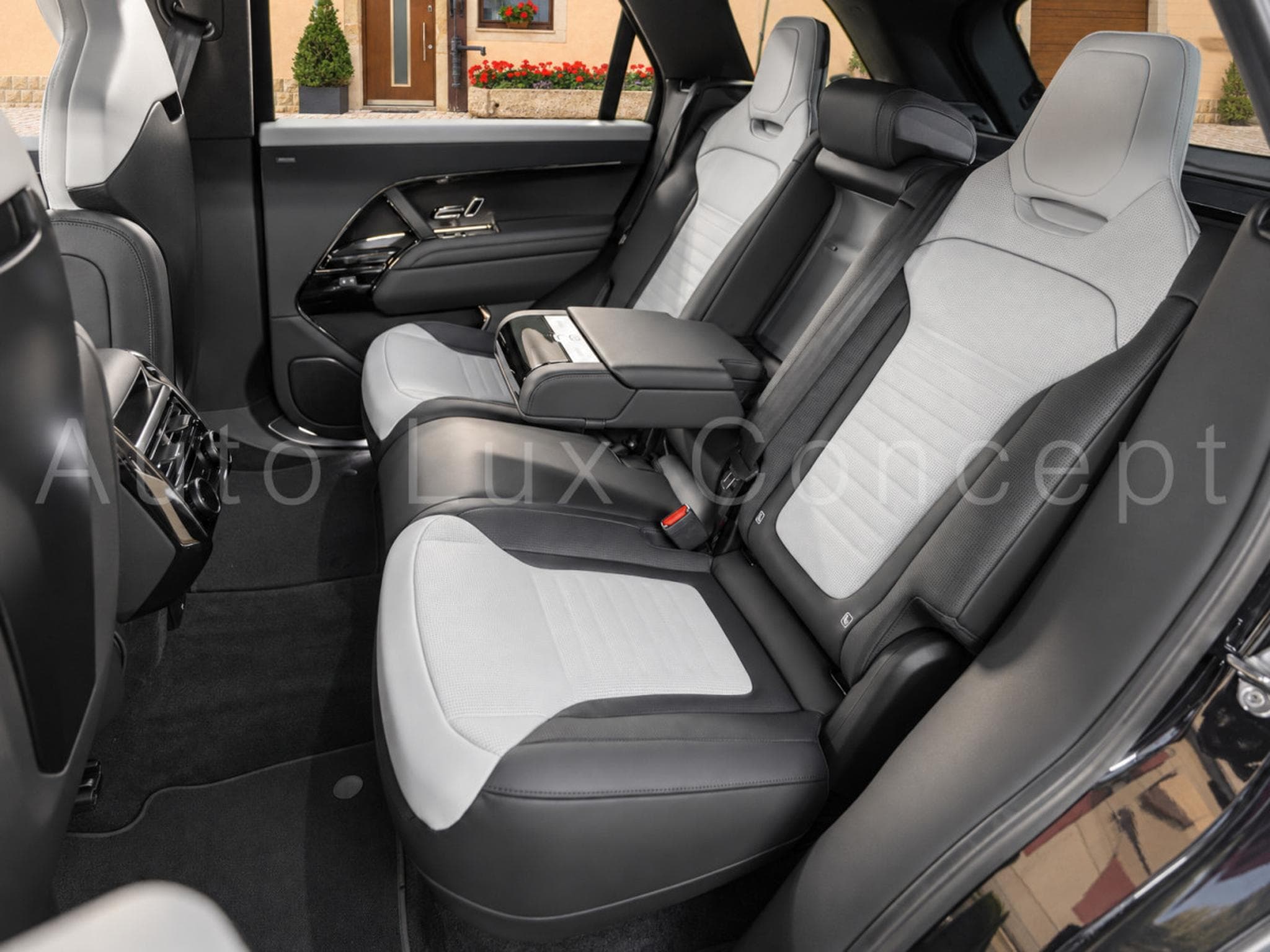 Land-Rover Range Rover Sport P635 SV Edition Two (2025) - Photo 11