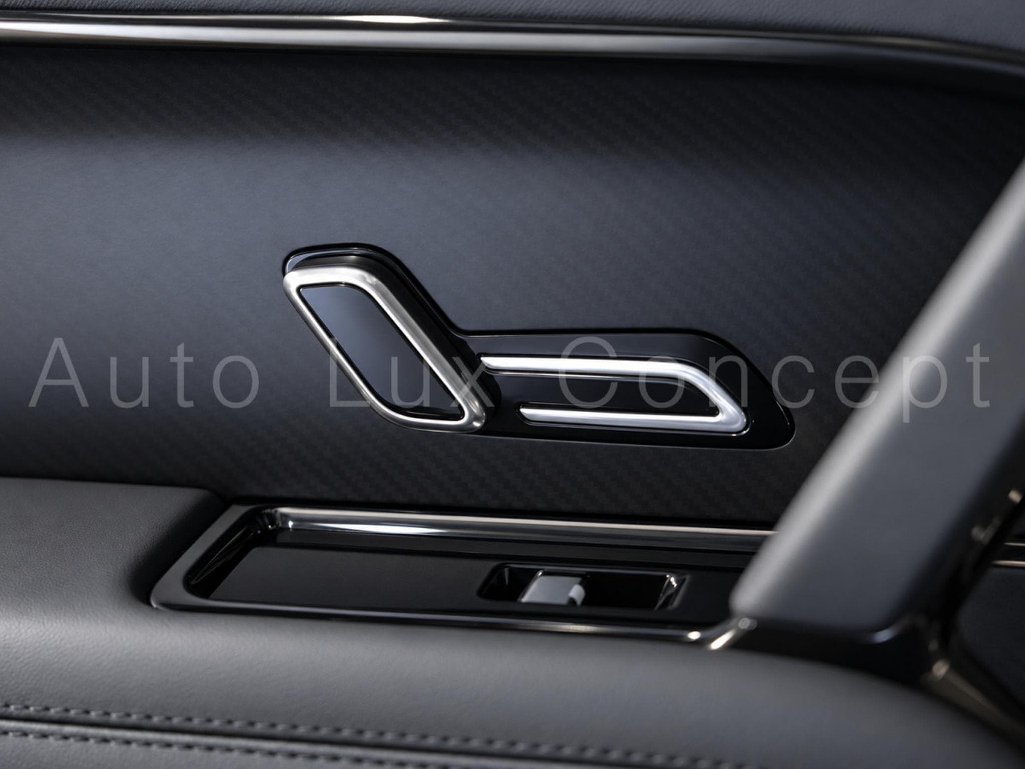 Land-Rover Range Rover Sport P635 SV Edition Two (2025) - Photo 27