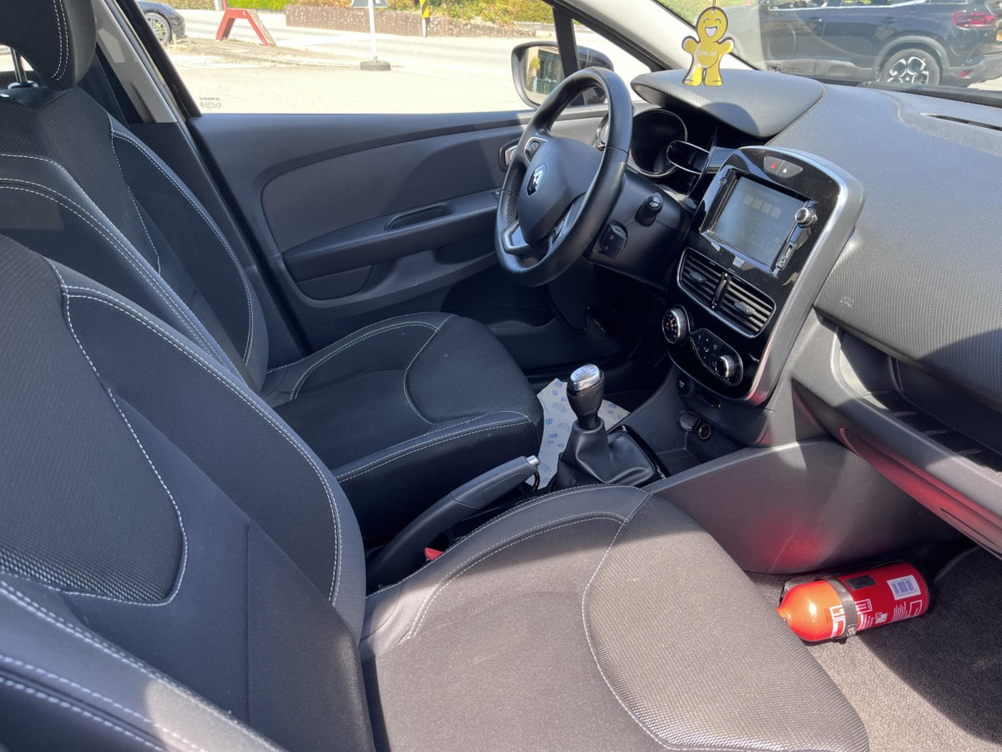 Renault Clio 1.5dci Bose 90cv (2019) - Photo 11