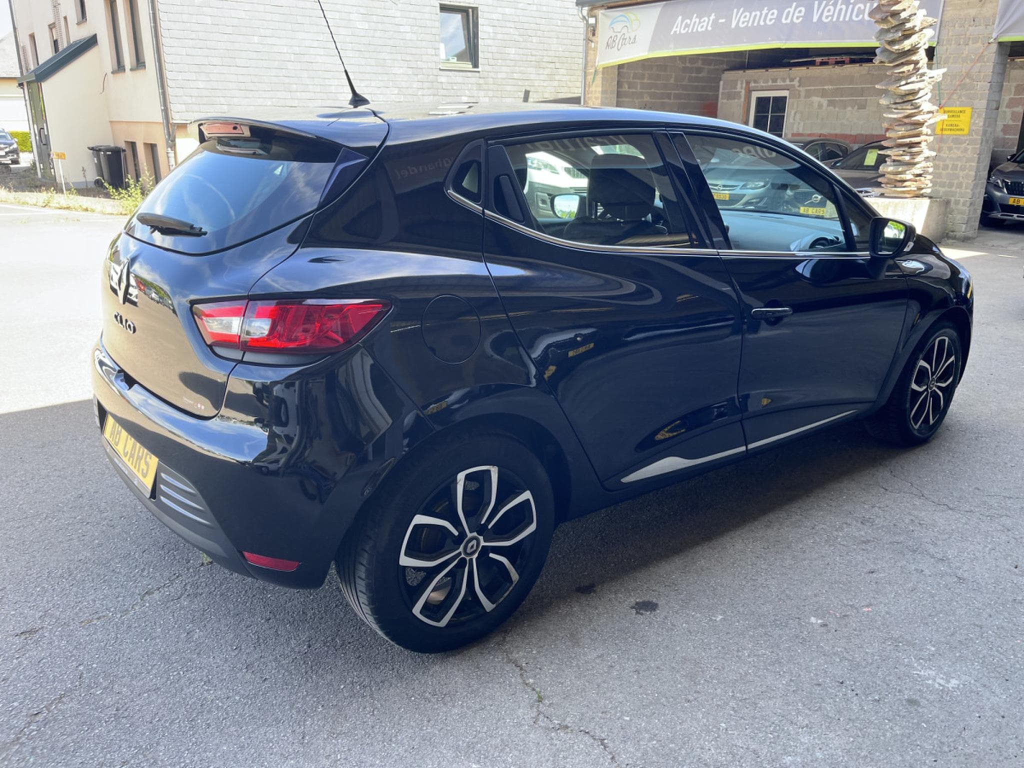 Renault Clio 1.5dci Bose 90cv (2019) - Photo 20