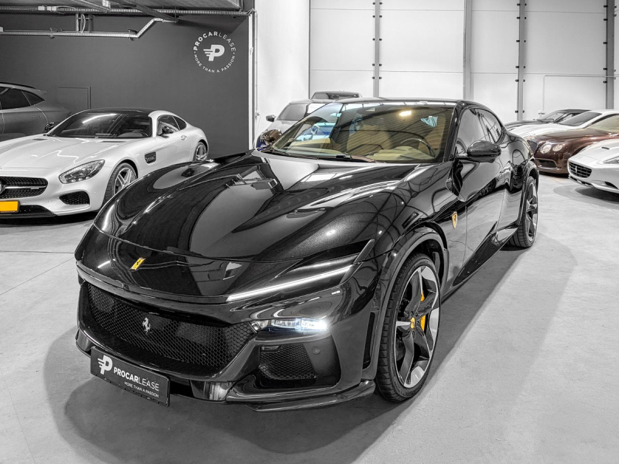 Ferrari Purosangue IN STOCK/ V12 / SABBIA INSIDE COLOR/ FULL CARBON (2026) - Photo 1