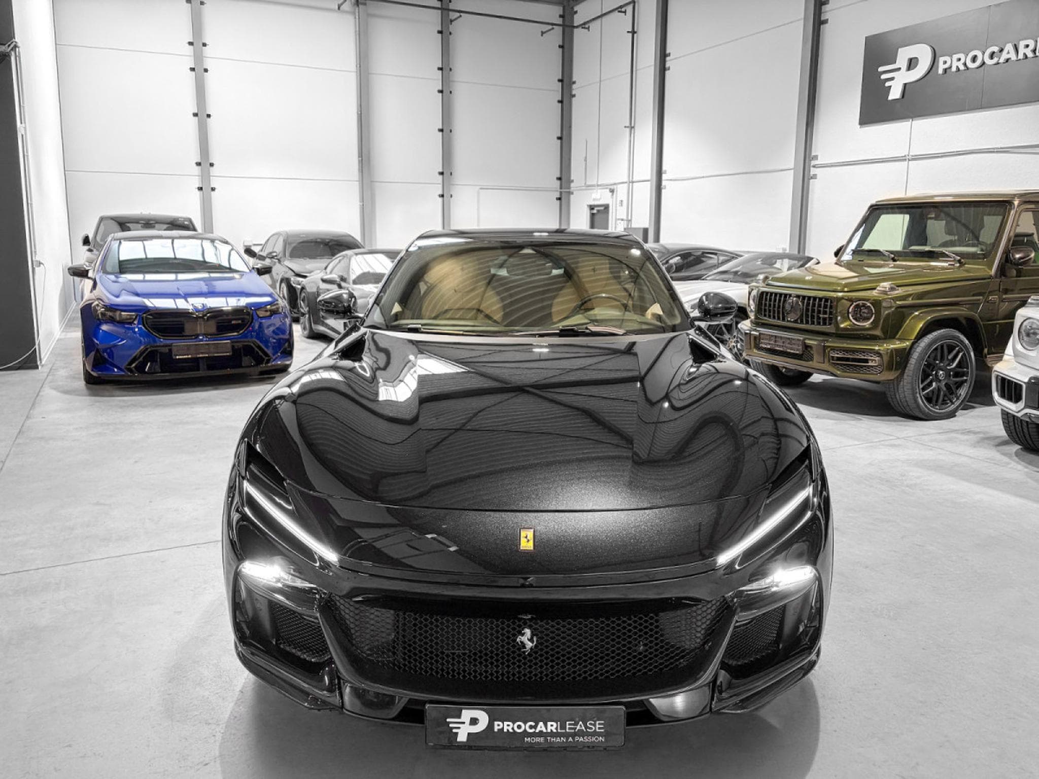 Ferrari Purosangue IN STOCK/ V12 / SABBIA INSIDE COLOR/ FULL CARBON (2026) - Photo 3