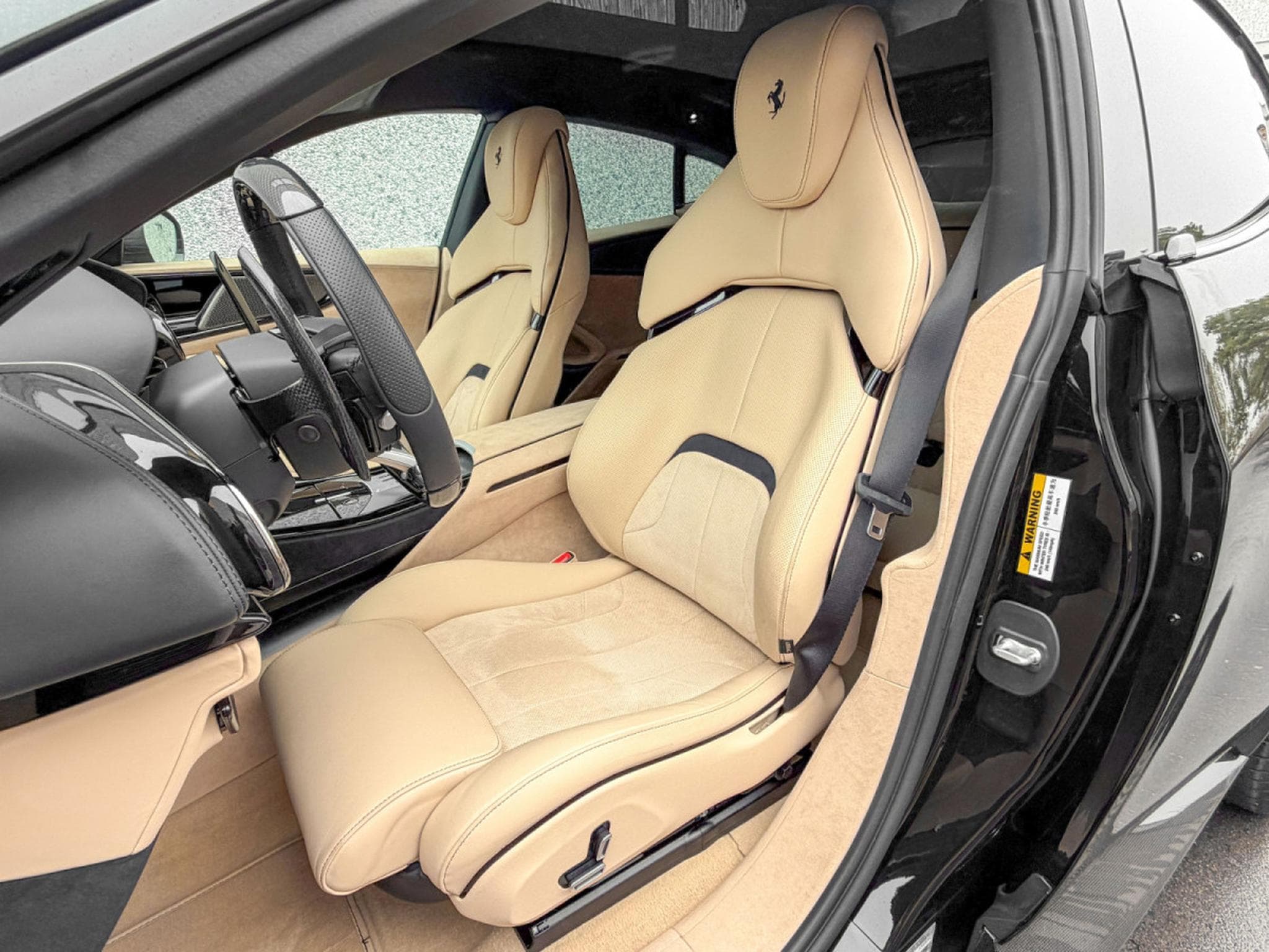 Ferrari Purosangue IN STOCK/ V12 / SABBIA INSIDE COLOR/ FULL CARBON (2026) - Photo 11