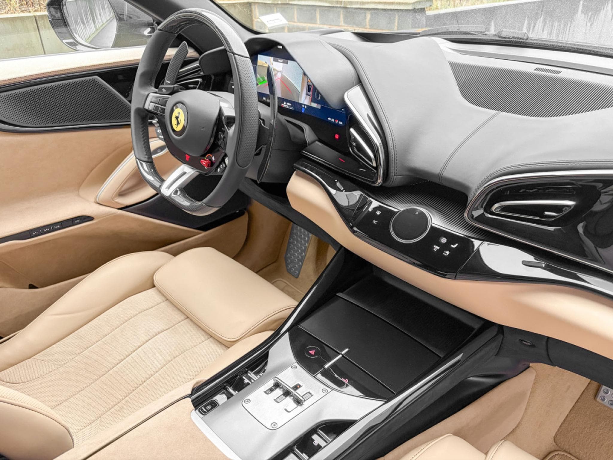 Ferrari Purosangue IN STOCK/ V12 / SABBIA INSIDE COLOR/ FULL CARBON (2026) - Photo 21