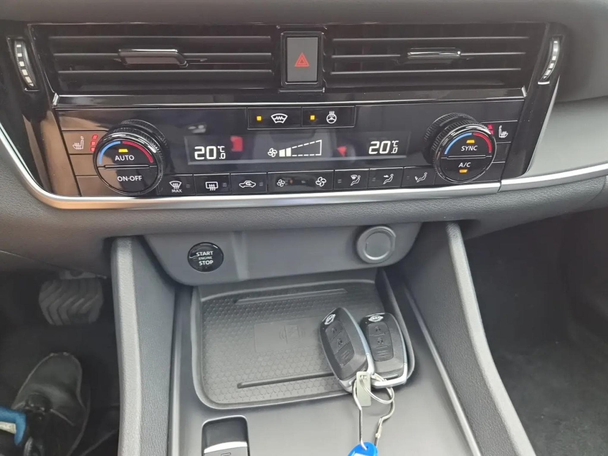 Nissan Qashqai 1.3 mHEV 158 Auto N-Connecta (2026) - Photo 15