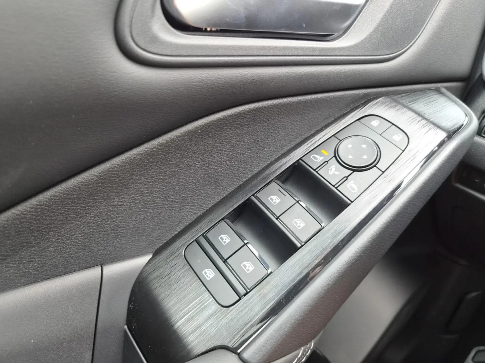 Nissan Qashqai 1.3 mHEV 158 Auto N-Connecta (2026) - Photo 23