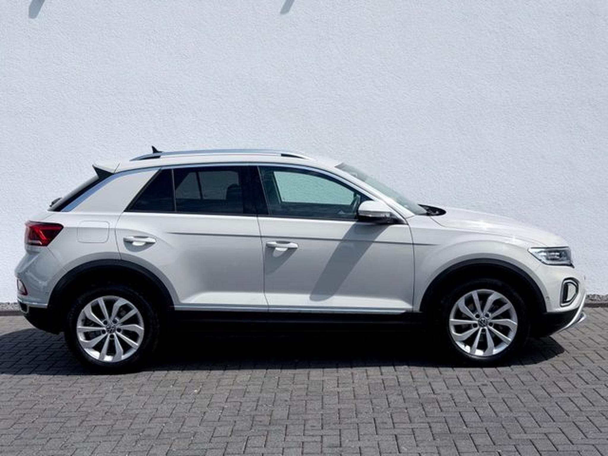 VW T-Roc T-Roc 1.5 TSI /LED/ACC/CARPLAY/1.HAND/GARANTIE/ (2025) - Foto 4