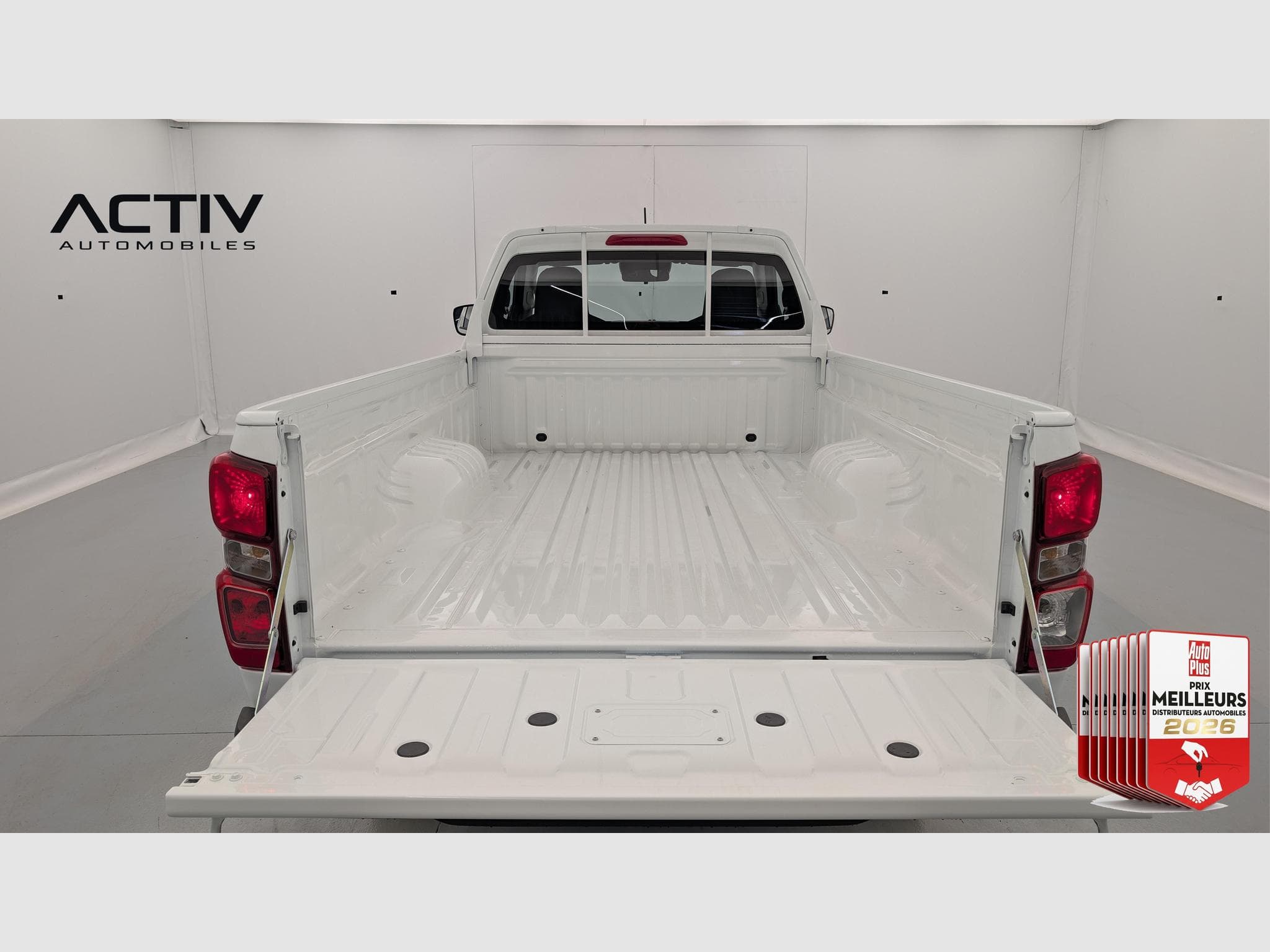 Isuzu D-MAX 2.2L SINGLE CABINE M/T B-STRONG (2026) - Photo 10