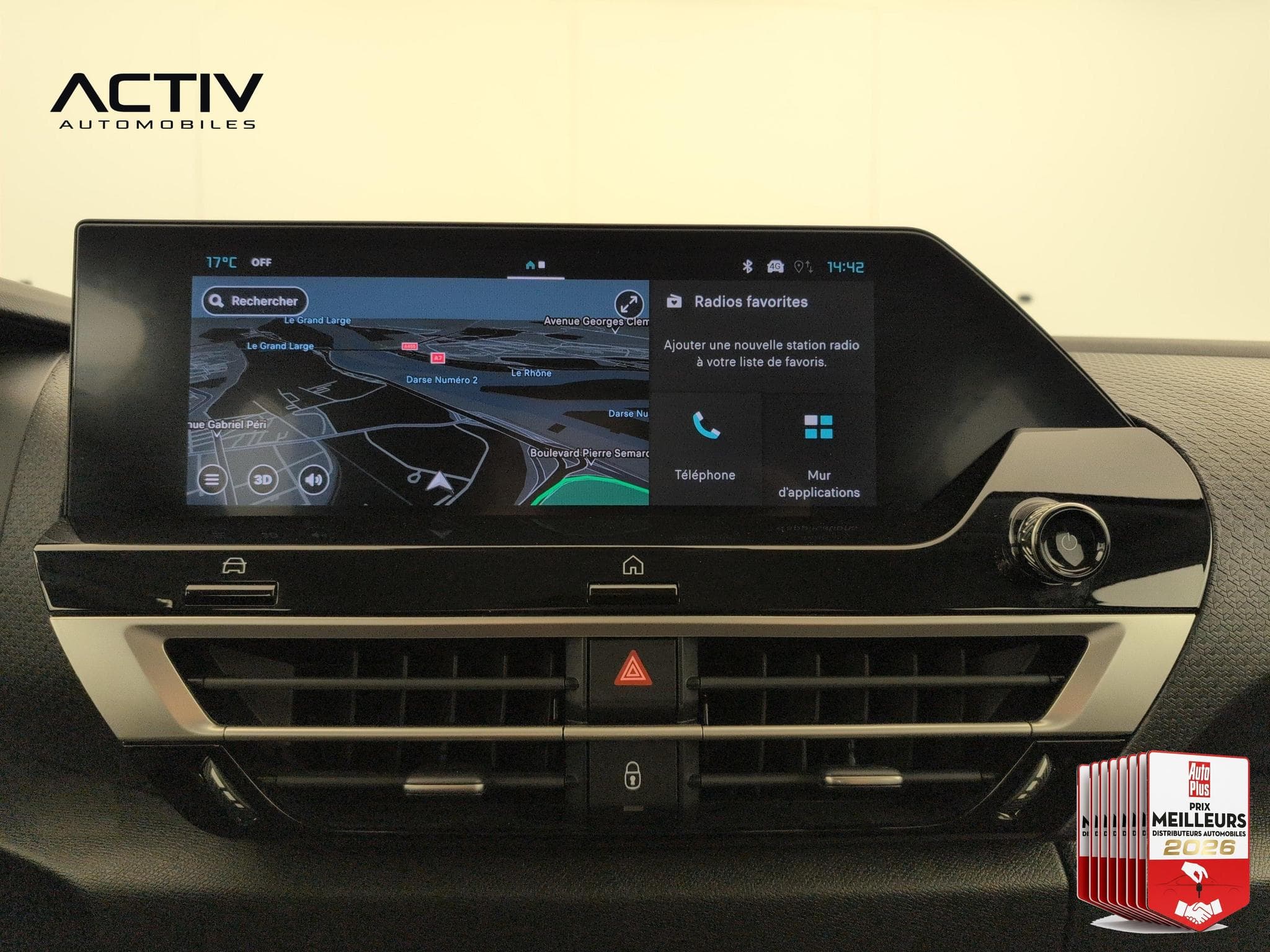 Citroën C4 Hybride 145 ch e-DCS6 Plus (2025) - Photo 18