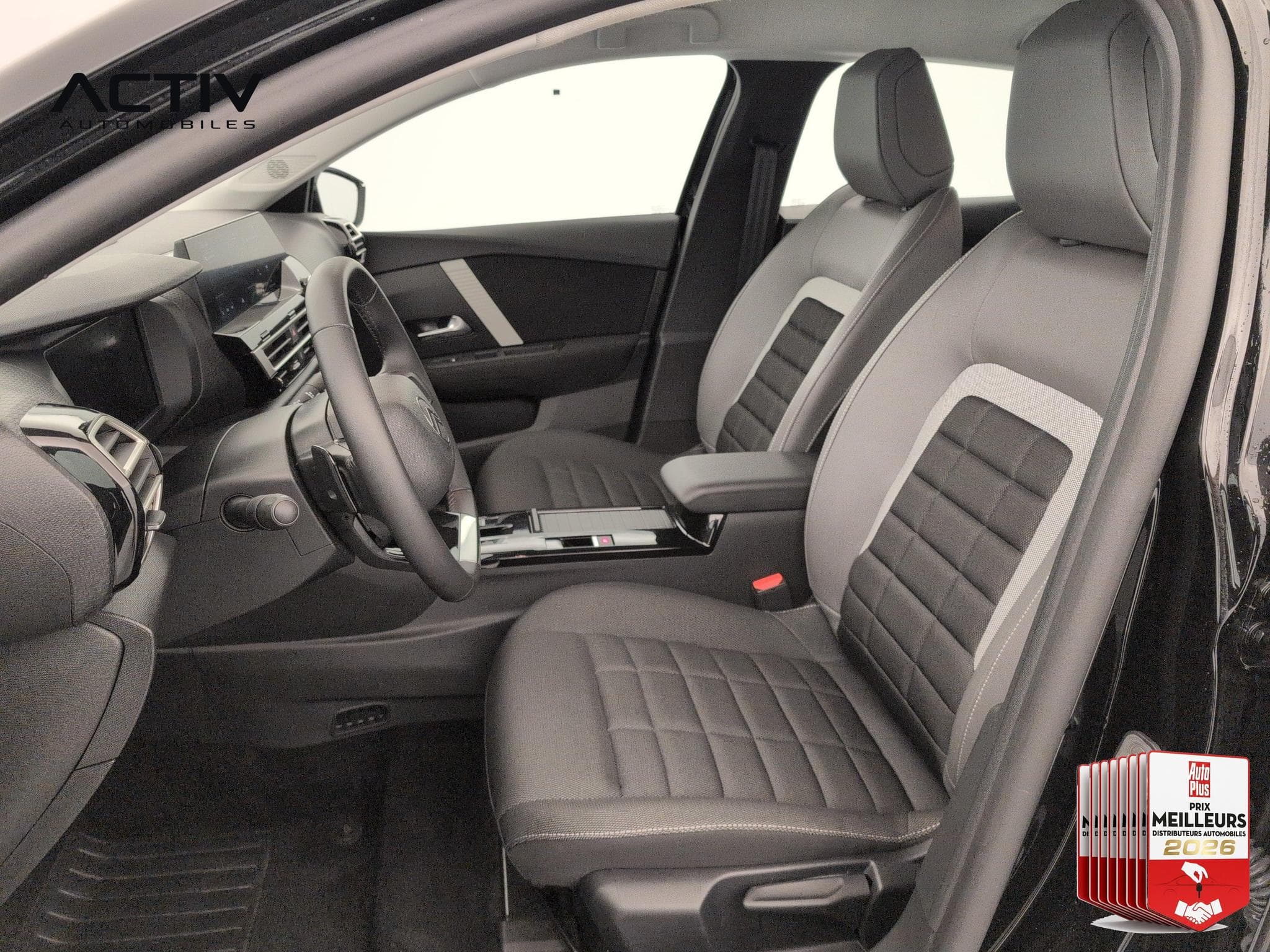 Citroën C4 Hybride 145 ch e-DCS6 Plus (2025) - Photo 16