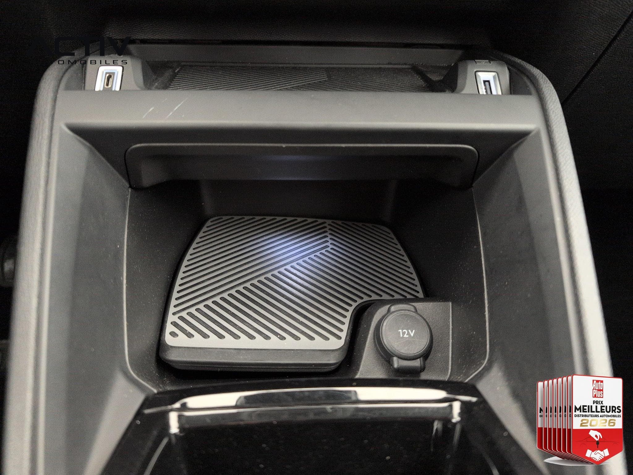 Citroën C4 Hybride 145 ch e-DCS6 Plus (2025) - Photo 21