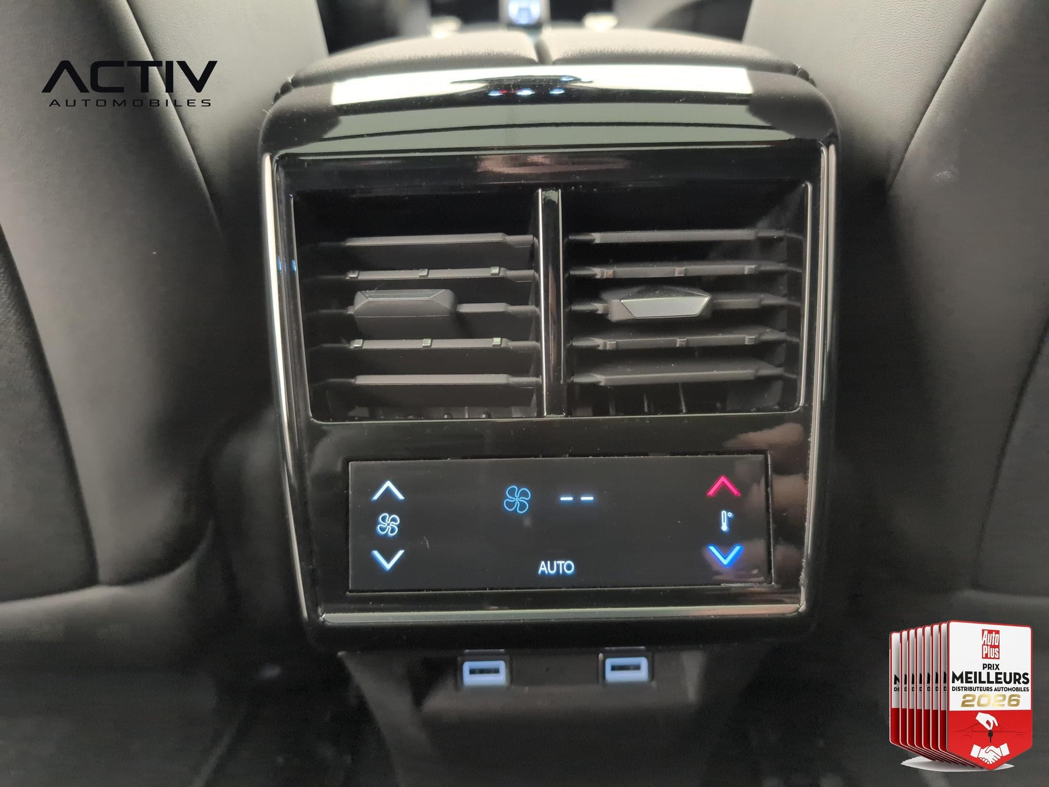 DS Automobiles DS7 BlueHDi 130 EAT8 Etoile (2025) - Photo 17