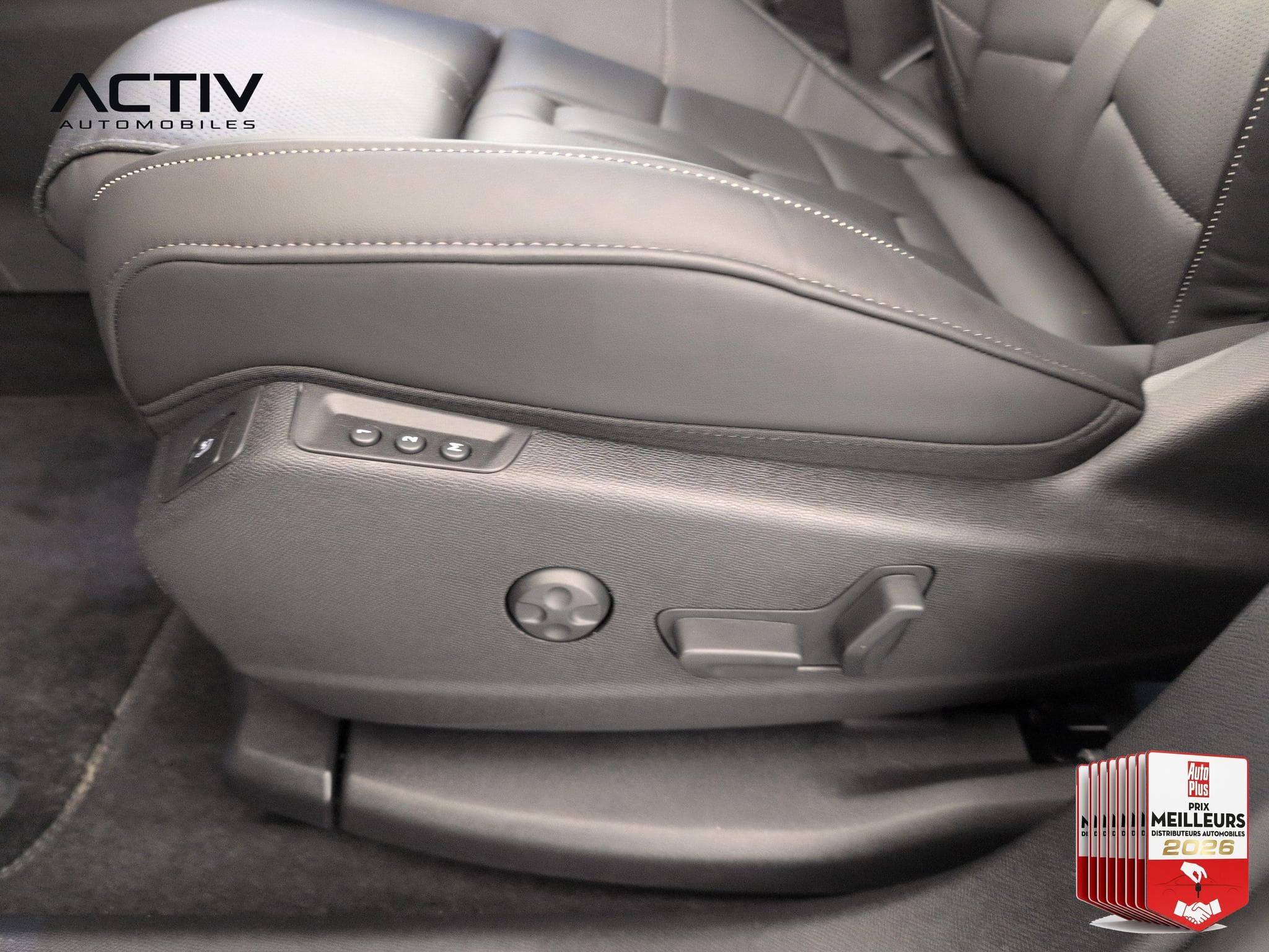 DS Automobiles DS7 BlueHDi 130 EAT8 Etoile (2025) - Photo 22
