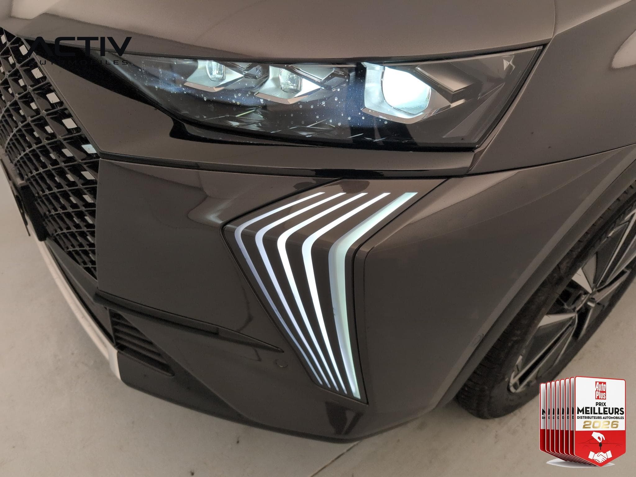 DS Automobiles DS7 BlueHDi 130 EAT8 Etoile (2025) - Photo 32