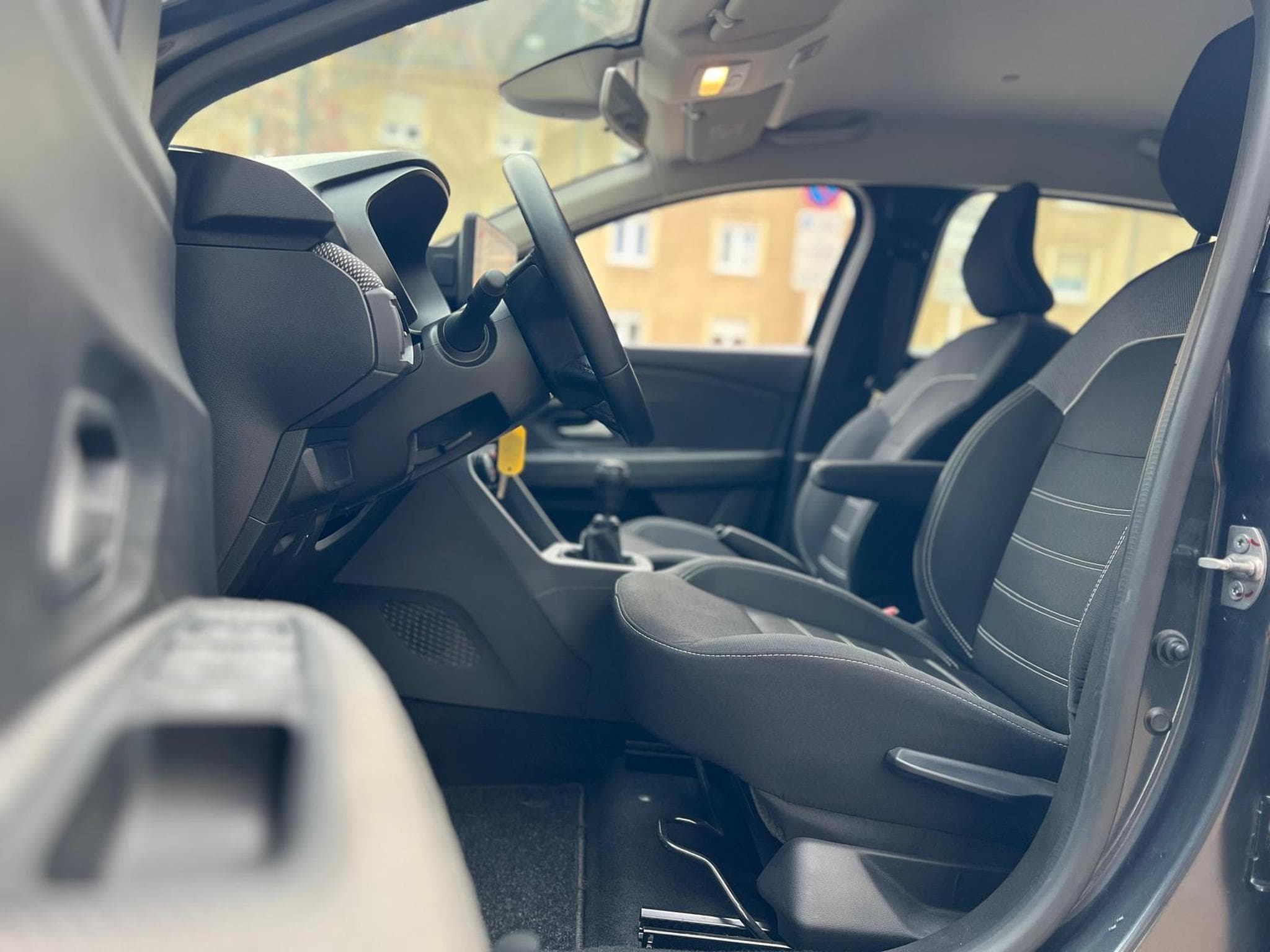 Dacia Sandero Manuelle / Essence (2023) - Foto 13