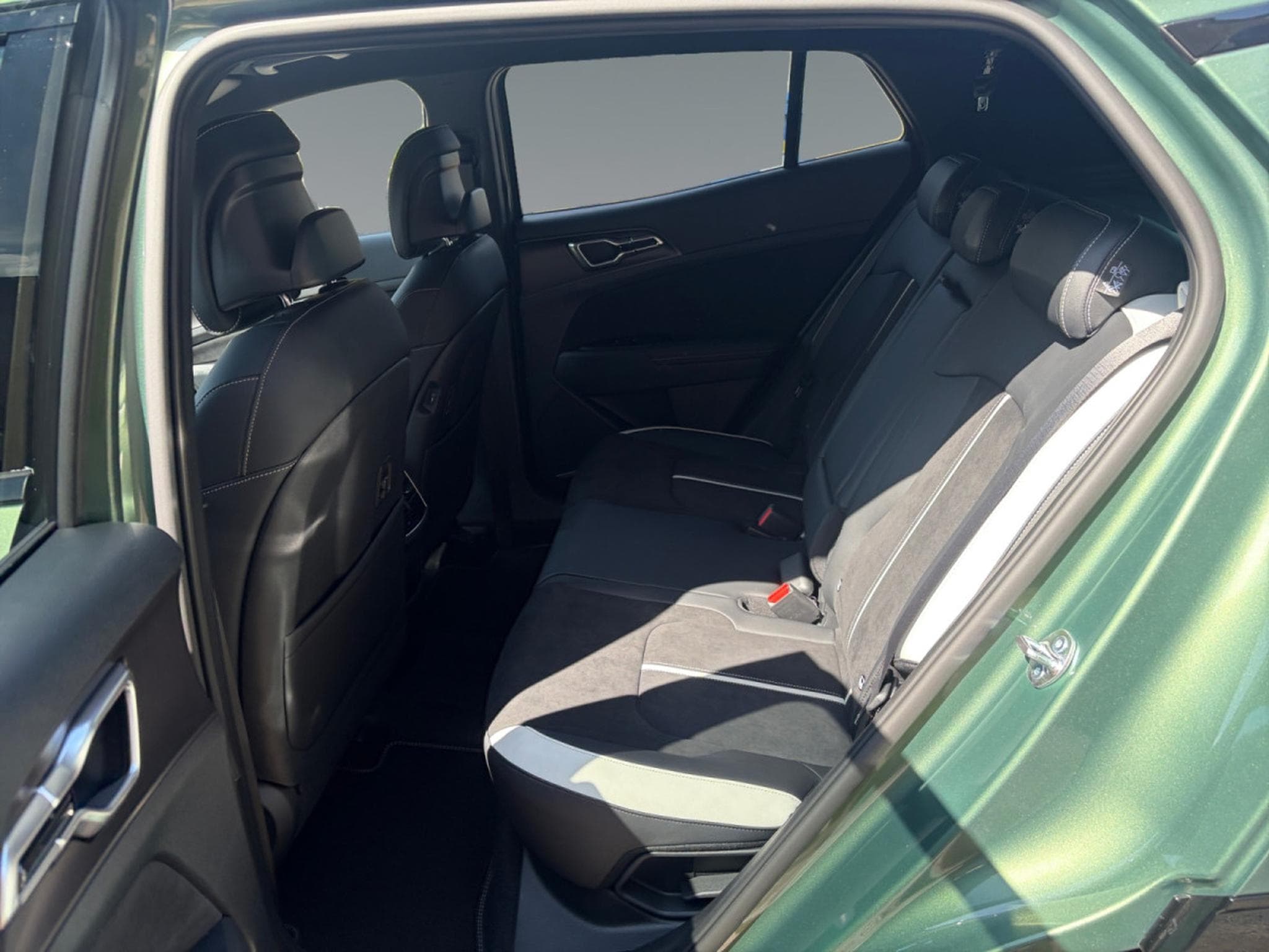 Kia Sportage GT Line 1.6 T-GDi 7DCT (2026) - Foto 14
