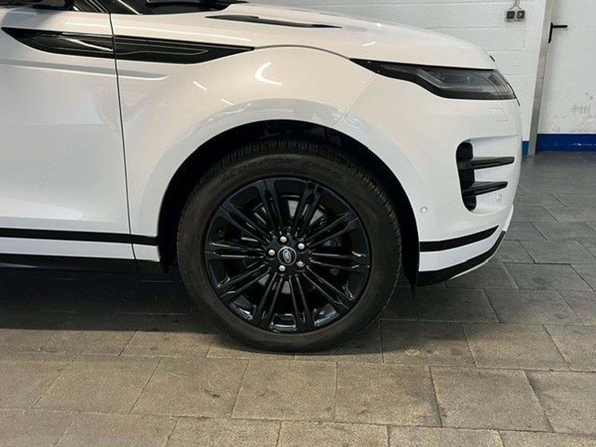Land-Rover Range Rover Evoque Dynamic SE/AHK/Pano/HUD/20" (2026) - Foto 23