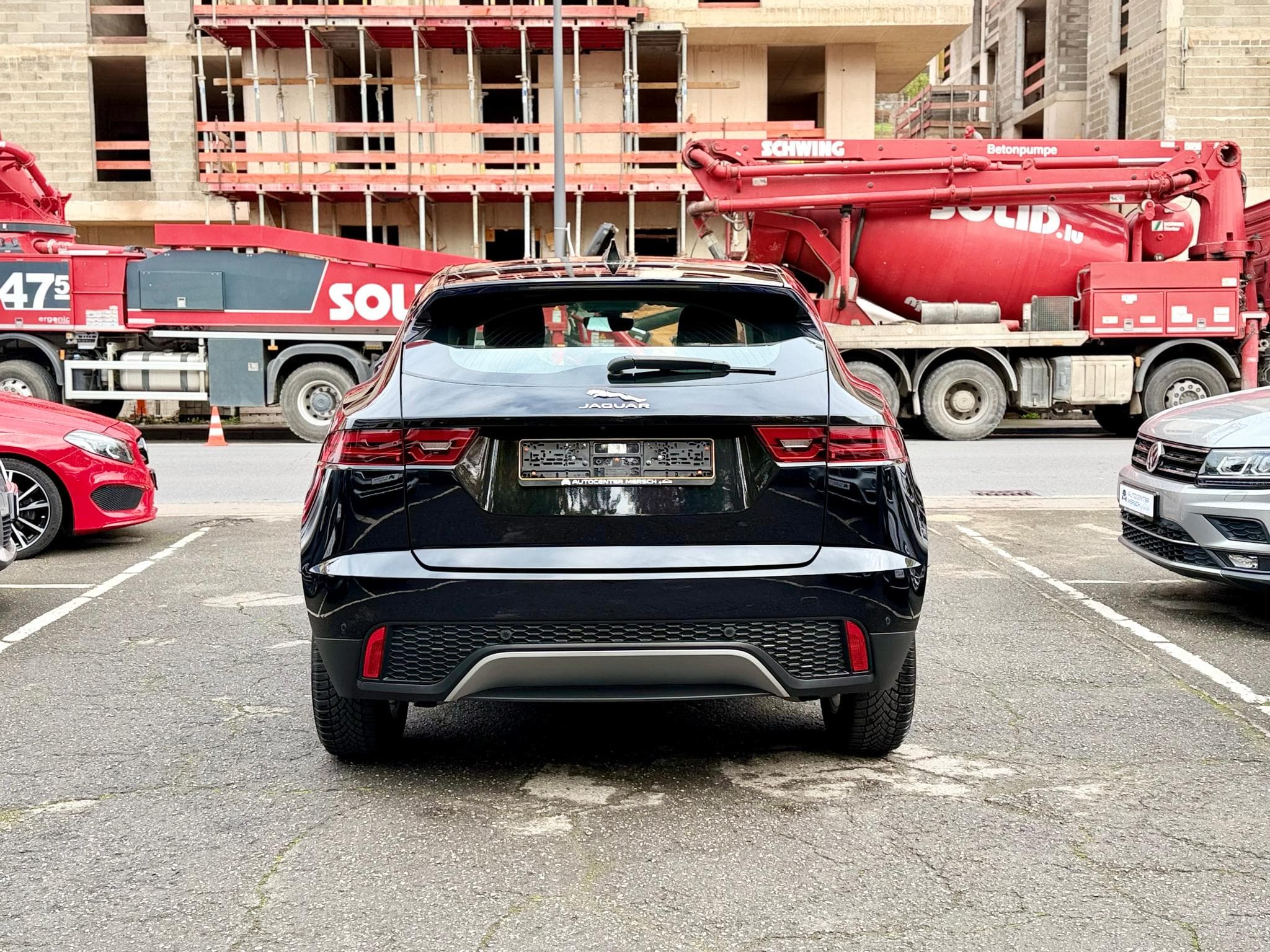 Jaguar E-Pace 2.0D 150 NAVI/CAM/LED (2020) - Photo 5