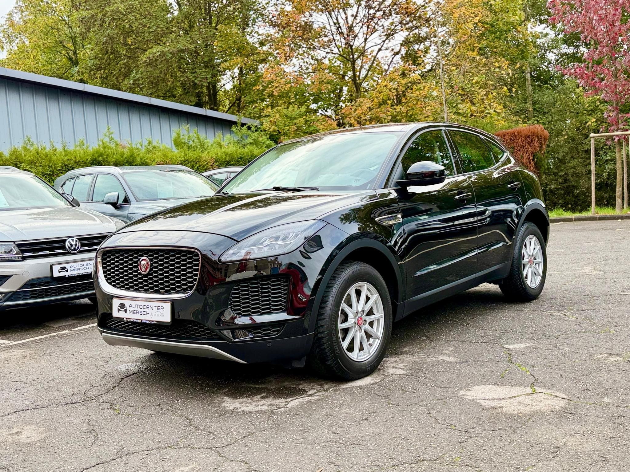 Jaguar E-Pace 2.0D 150 NAVI/CAM/LED (2020) - Photo 3