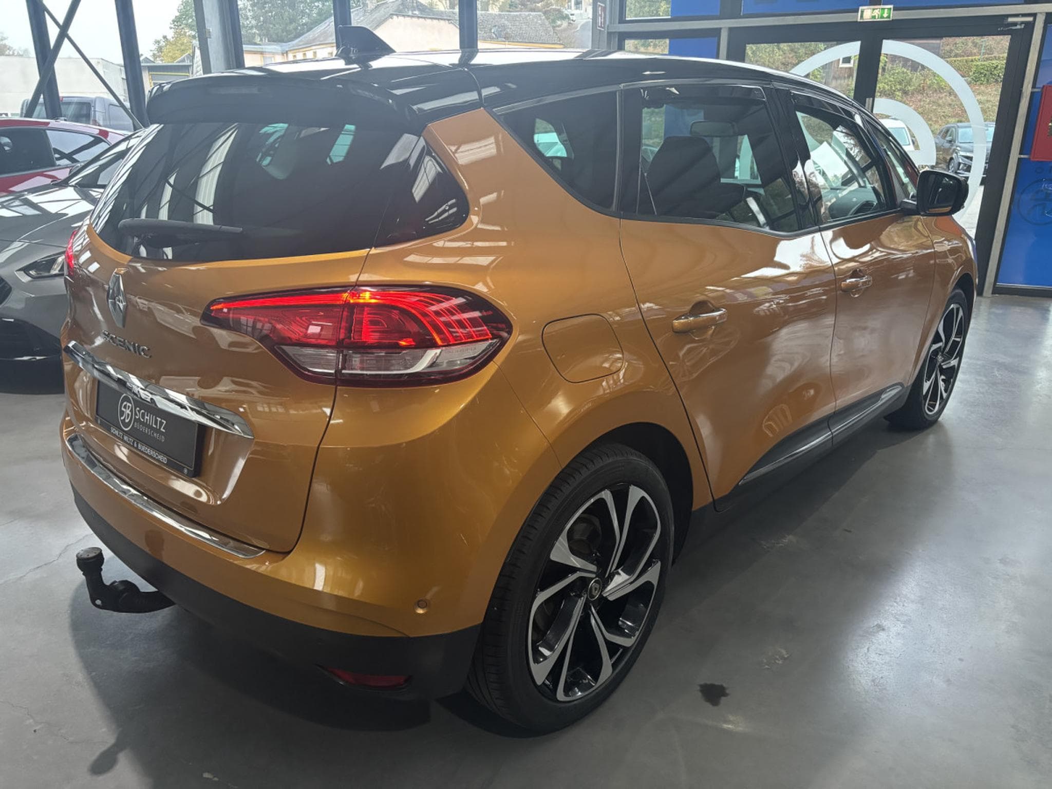 Renault Scenic 1.7 dCi INTENS (2019) - Foto 3
