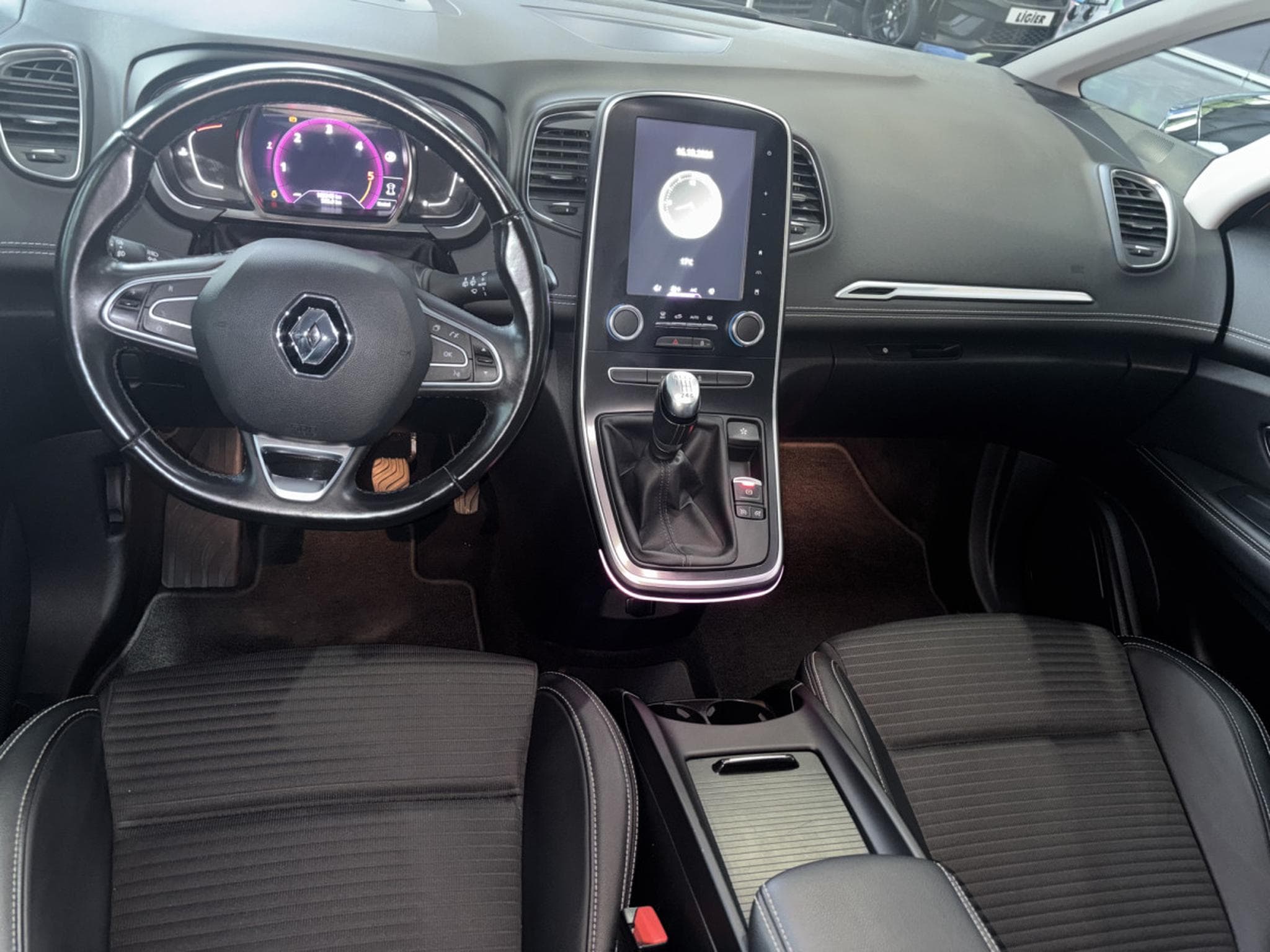 Renault Scenic 1.7 dCi INTENS (2019) - Foto 11