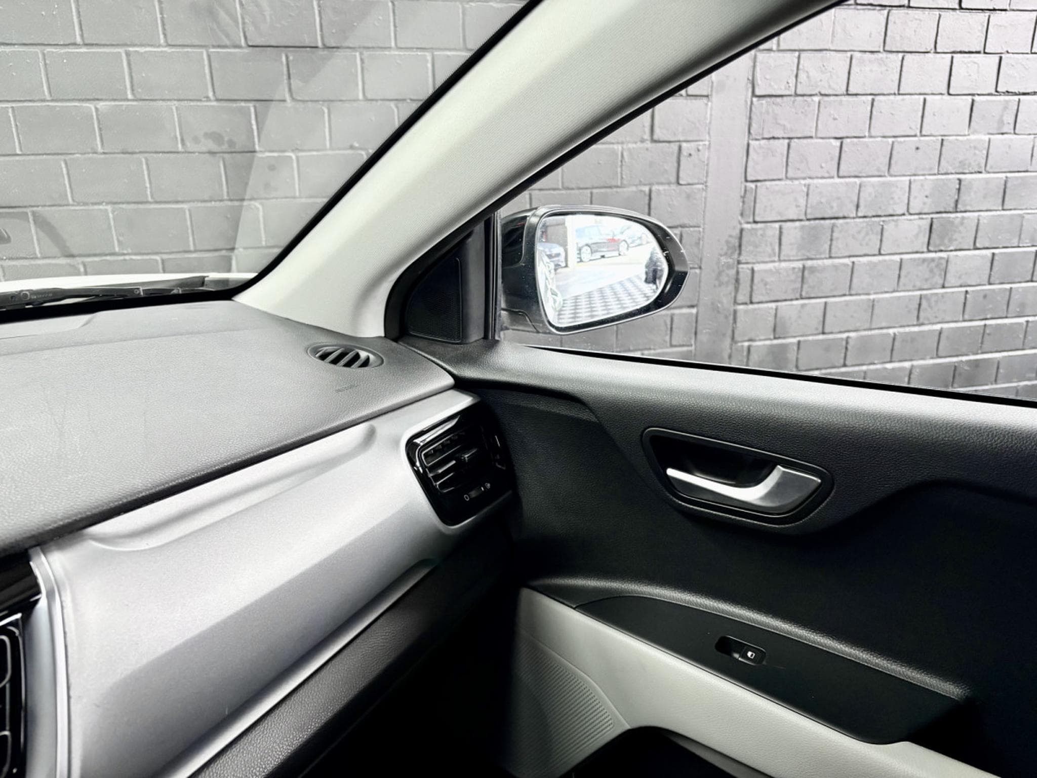 Kia Stonic 1.0 T-GDI Spirit 120 CV  *CAM* (2020) - Foto 19